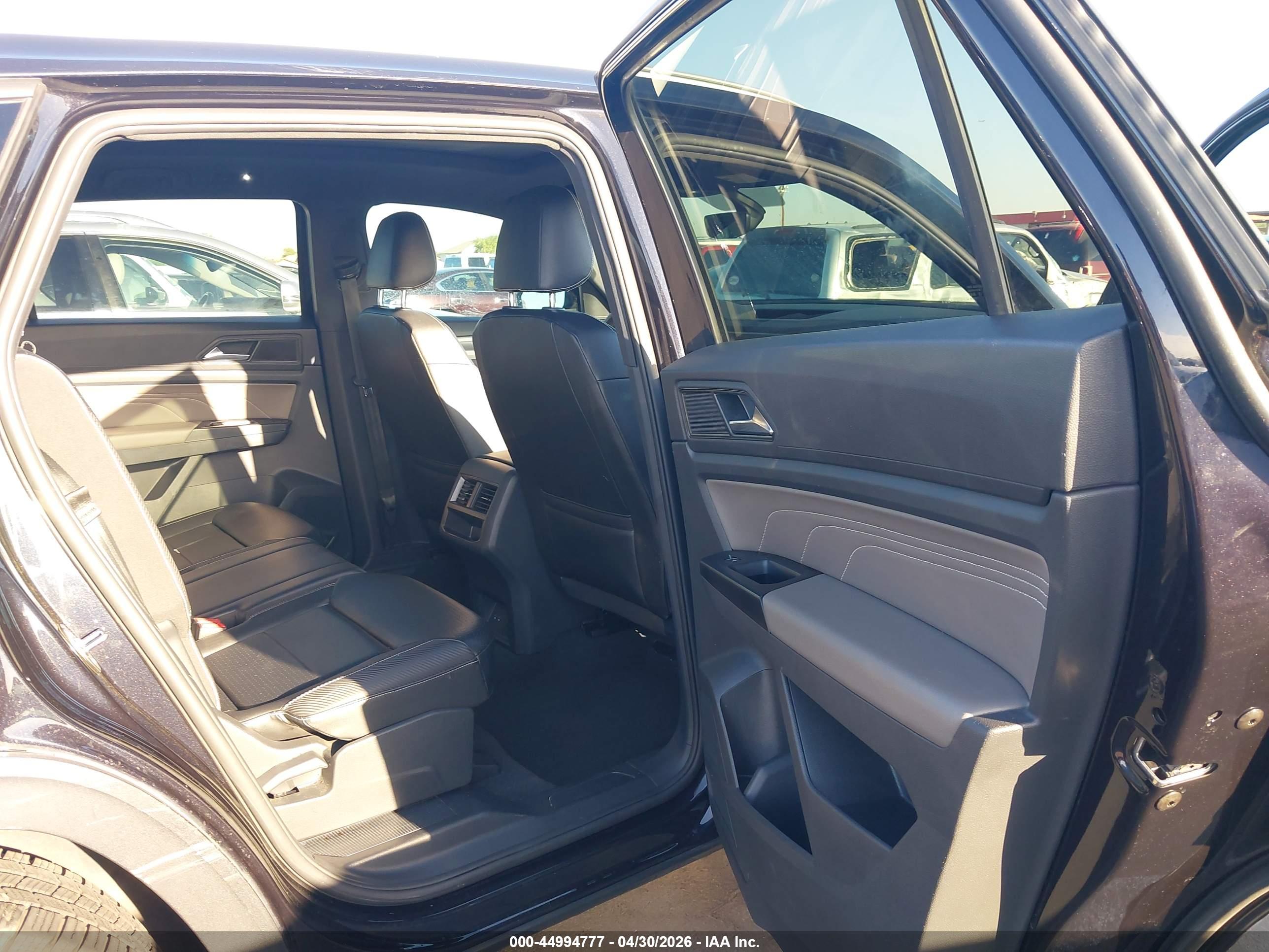 VOLKSWAGEN ATLAS image 8