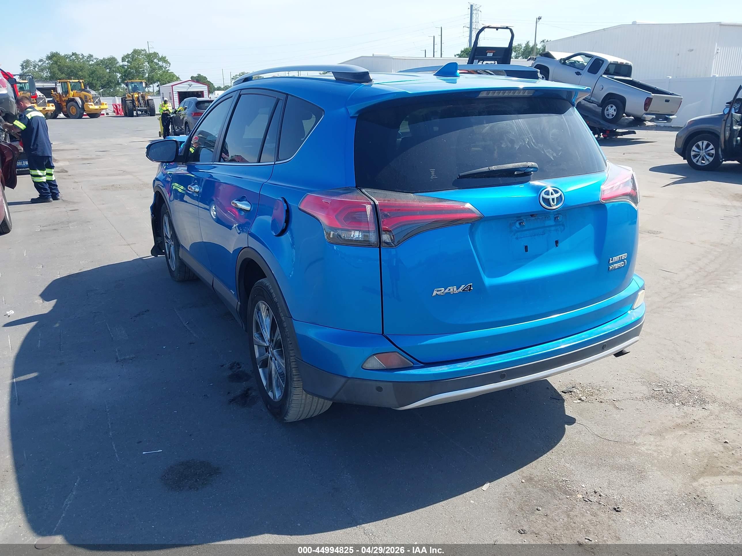 TOYOTA RAV4 image 3