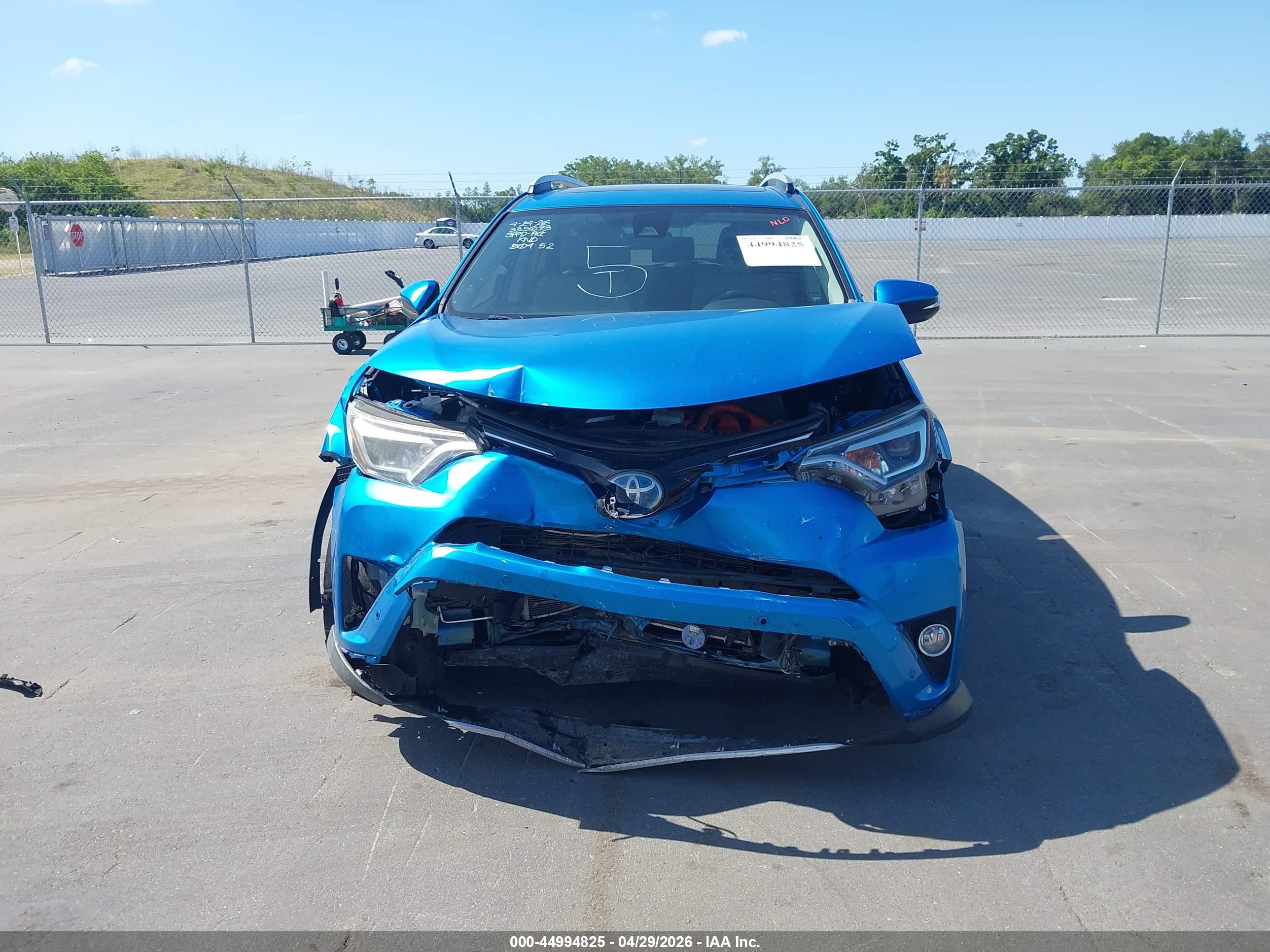TOYOTA RAV4 image 6
