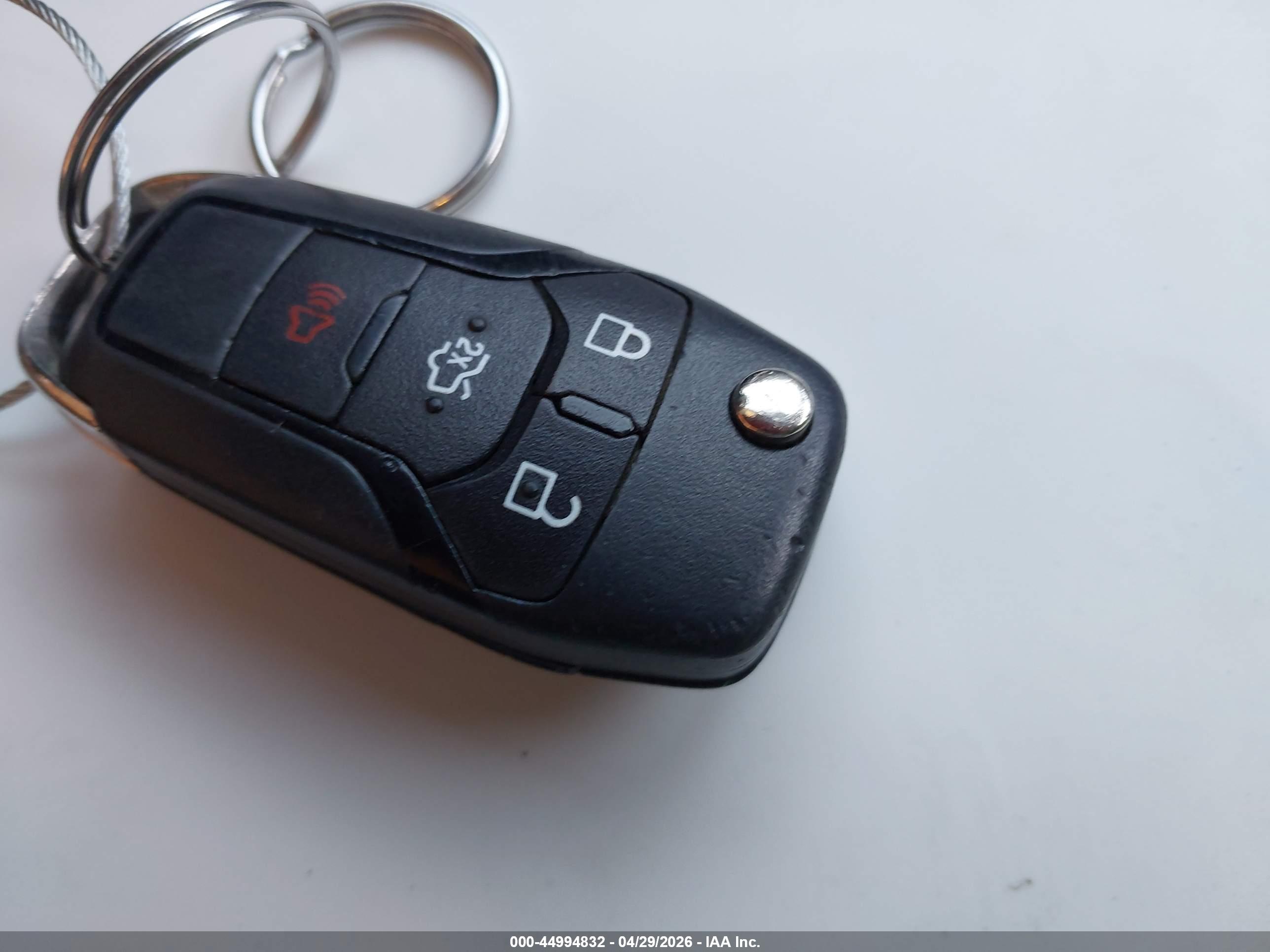 FORD FUSION image 11