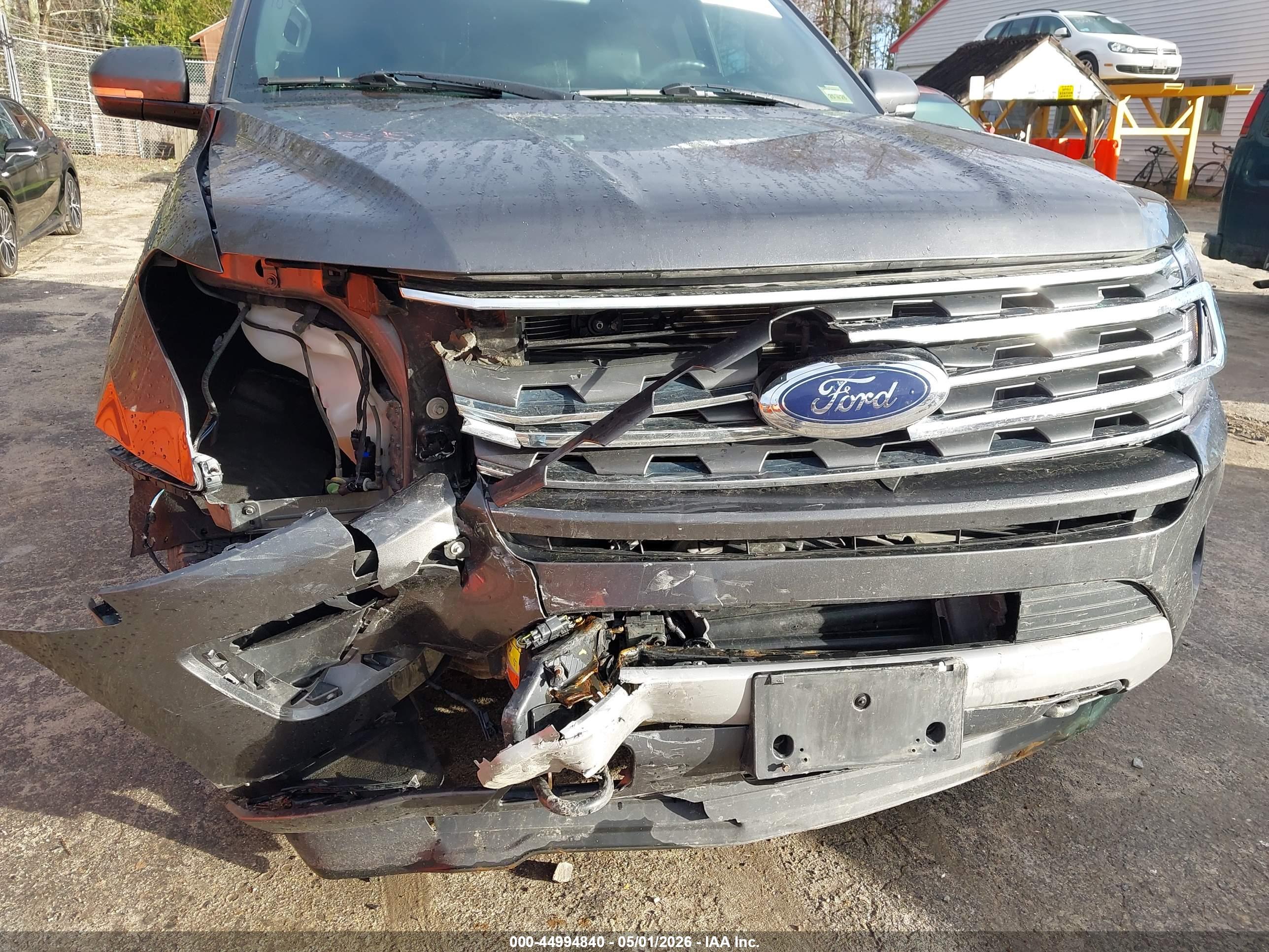 FORD EXPEDITION image 6