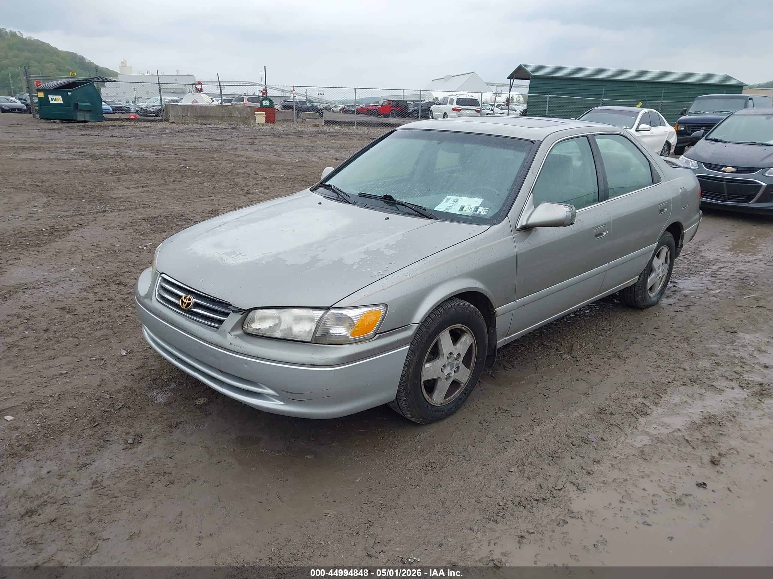 TOYOTA CAMRY image 2