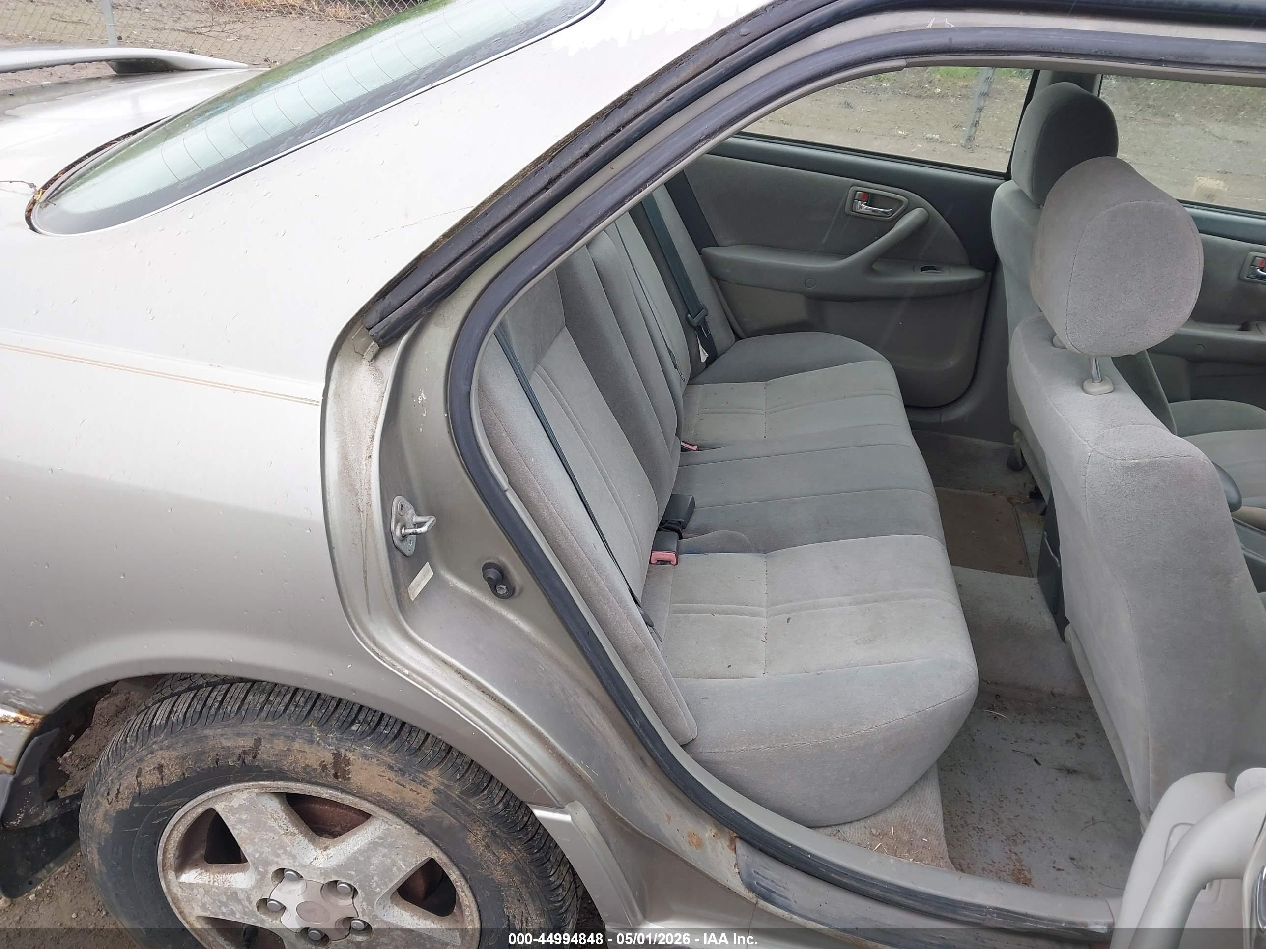TOYOTA CAMRY image 8