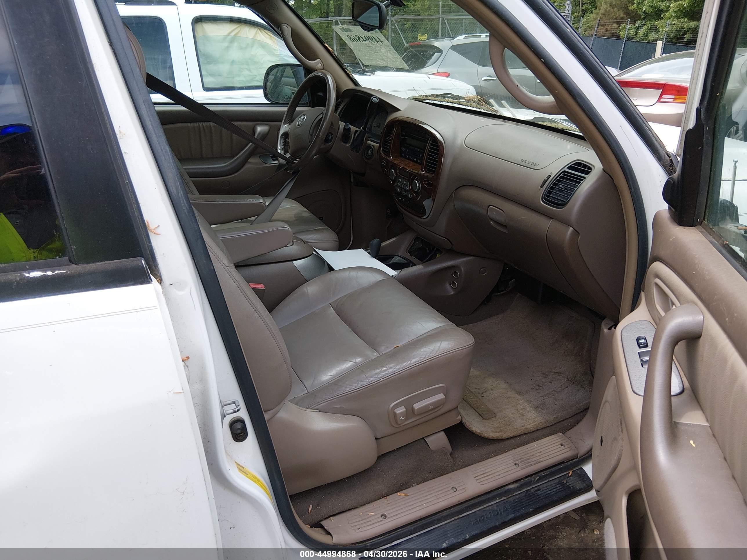 TOYOTA SEQUOIA image 5