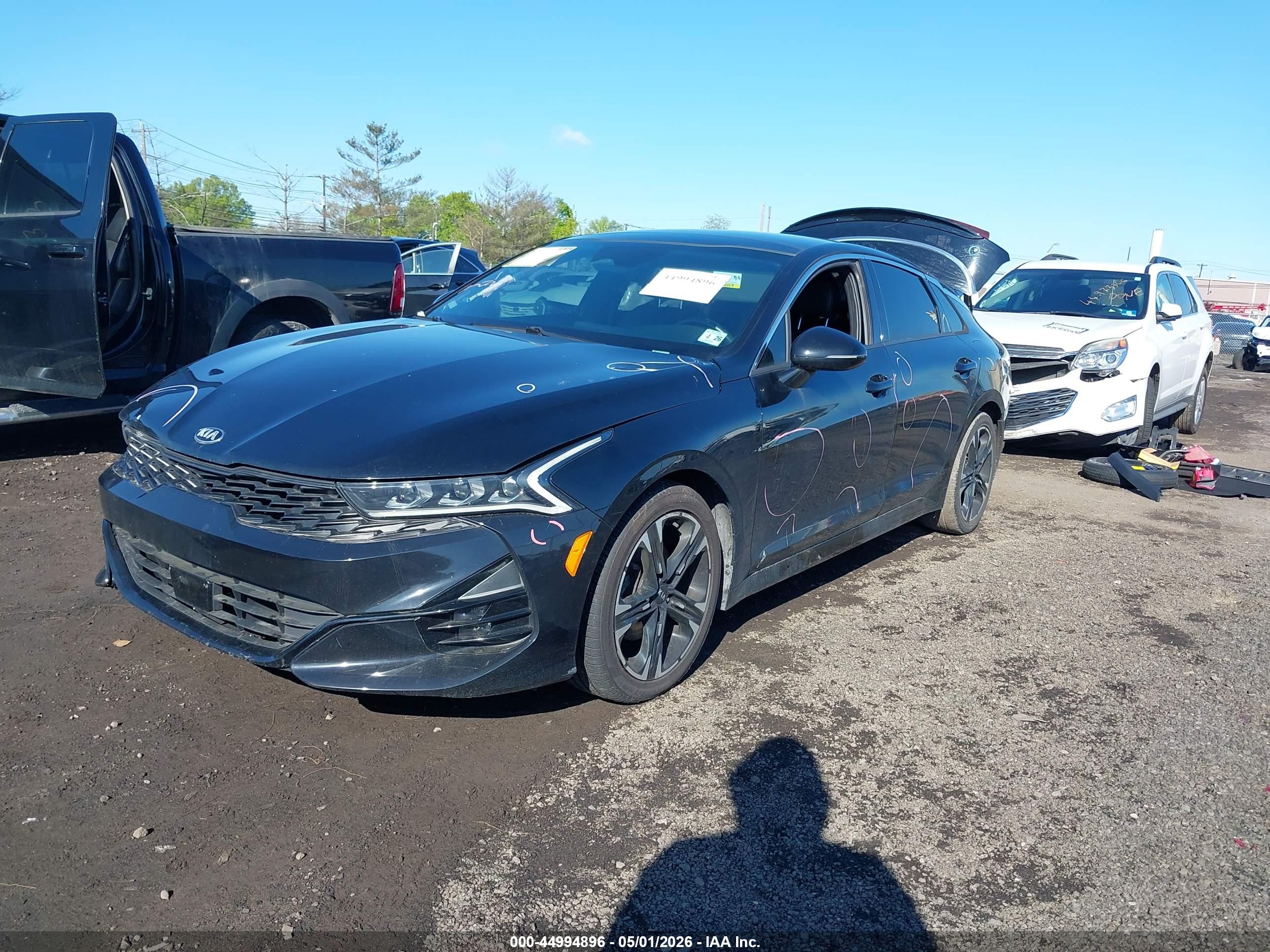 KIA K5 image 2