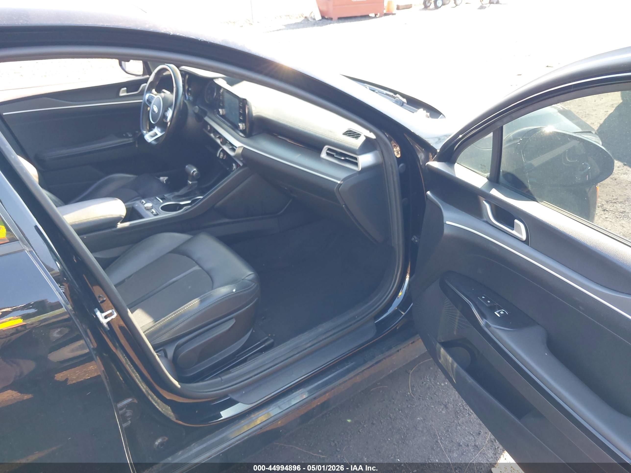 KIA K5 image 5