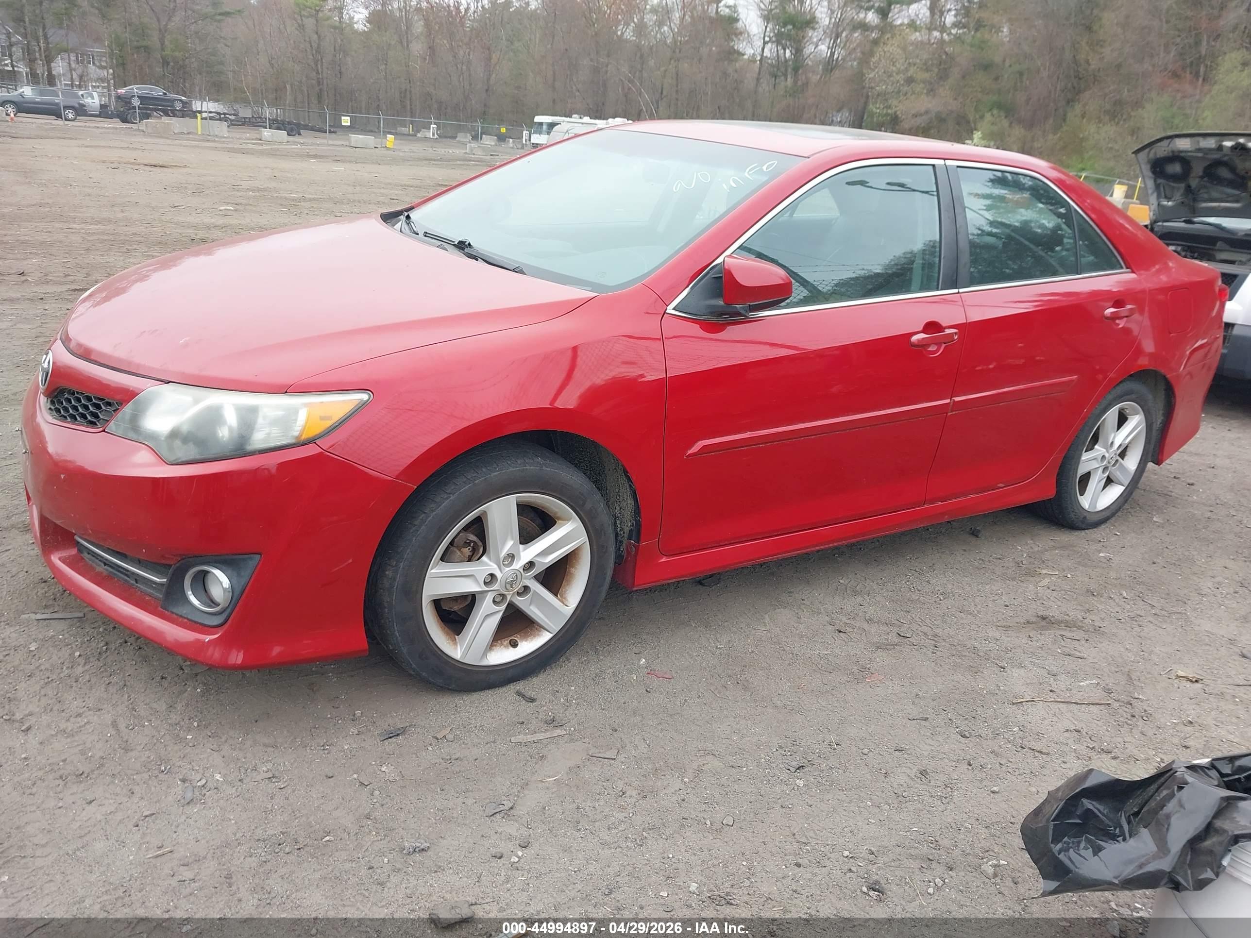 TOYOTA CAMRY image 2
