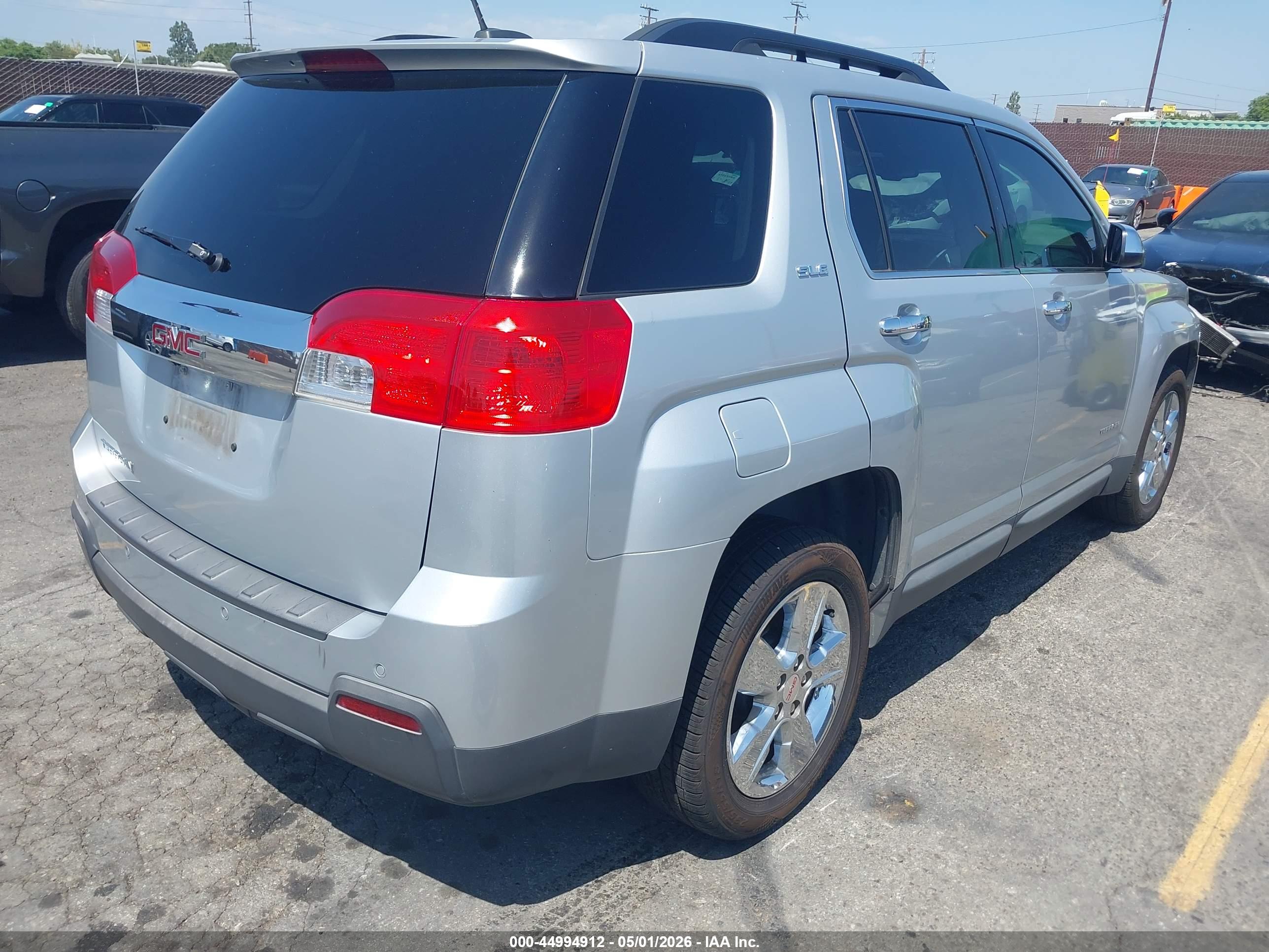 GMC TERRAIN image 4