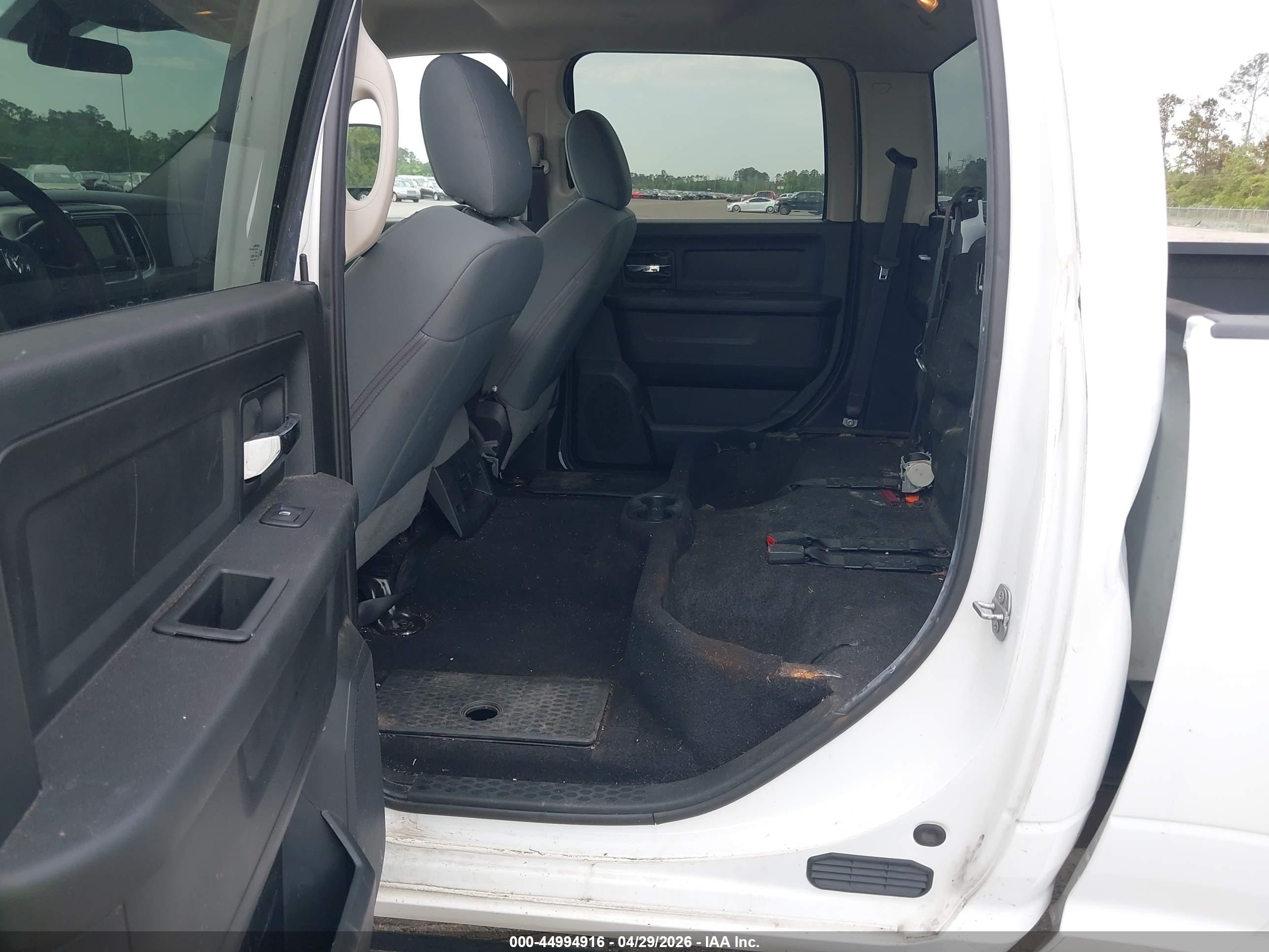 RAM 3500 image 8