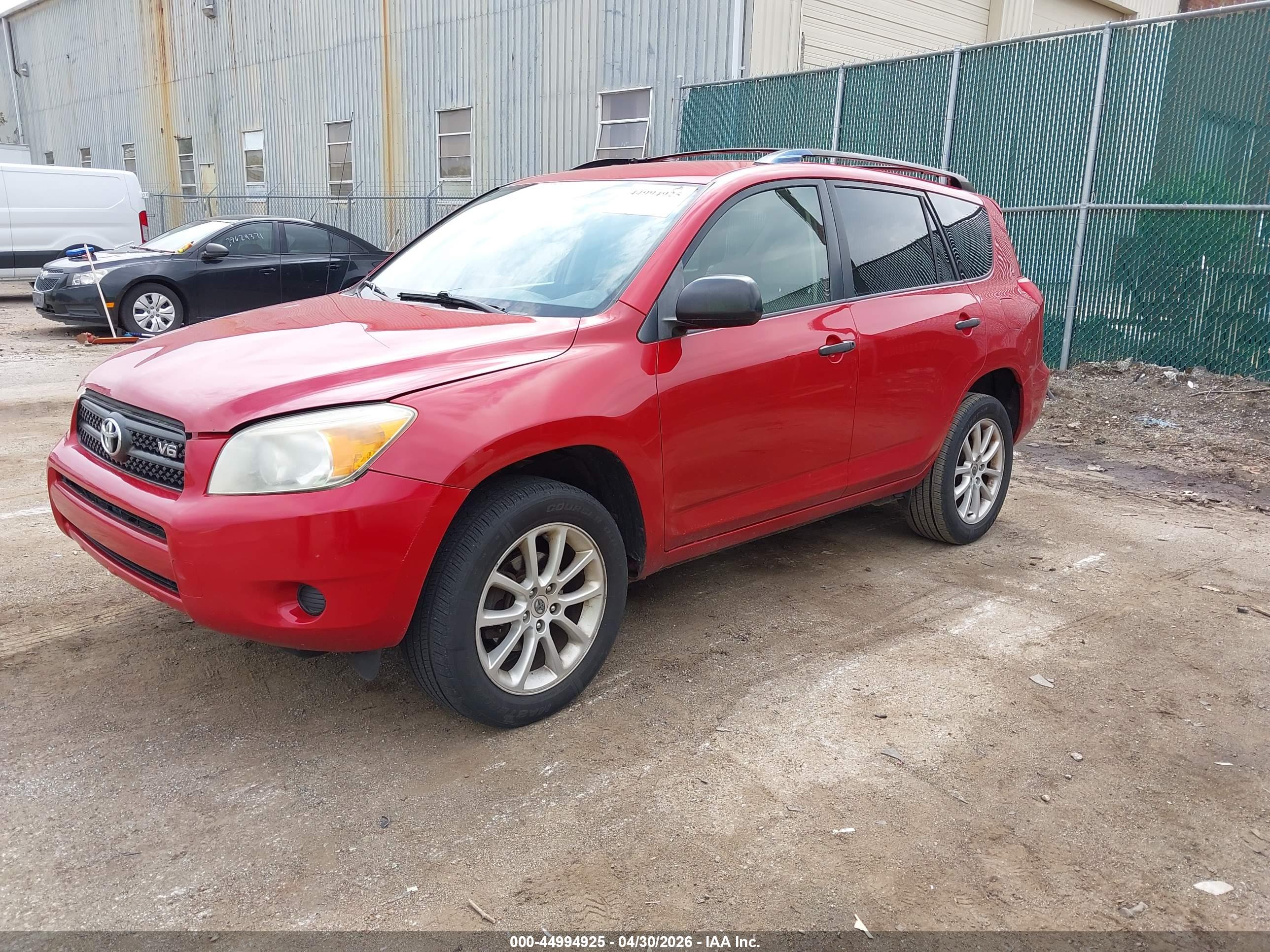 TOYOTA RAV4 image 2