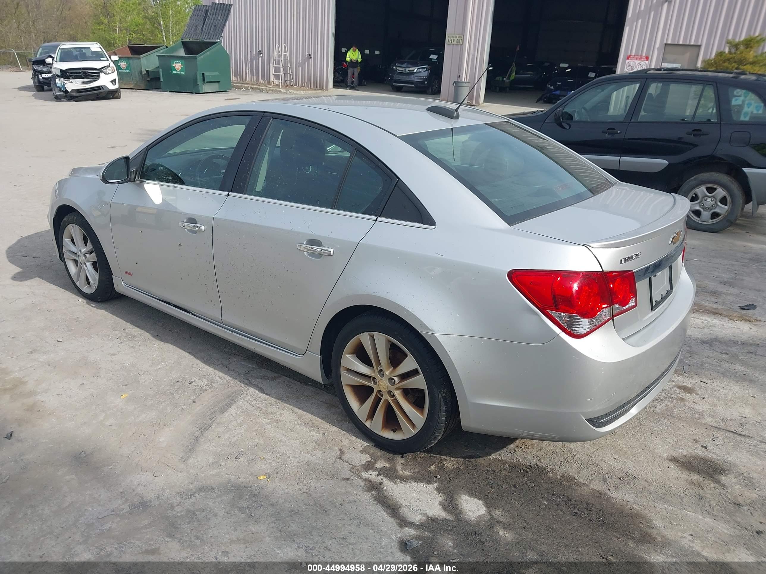 CHEVROLET CRUZE image 3
