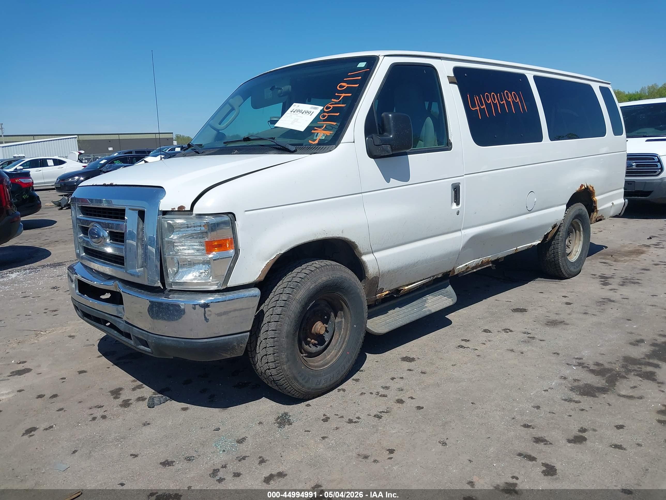FORD E-350 image 2