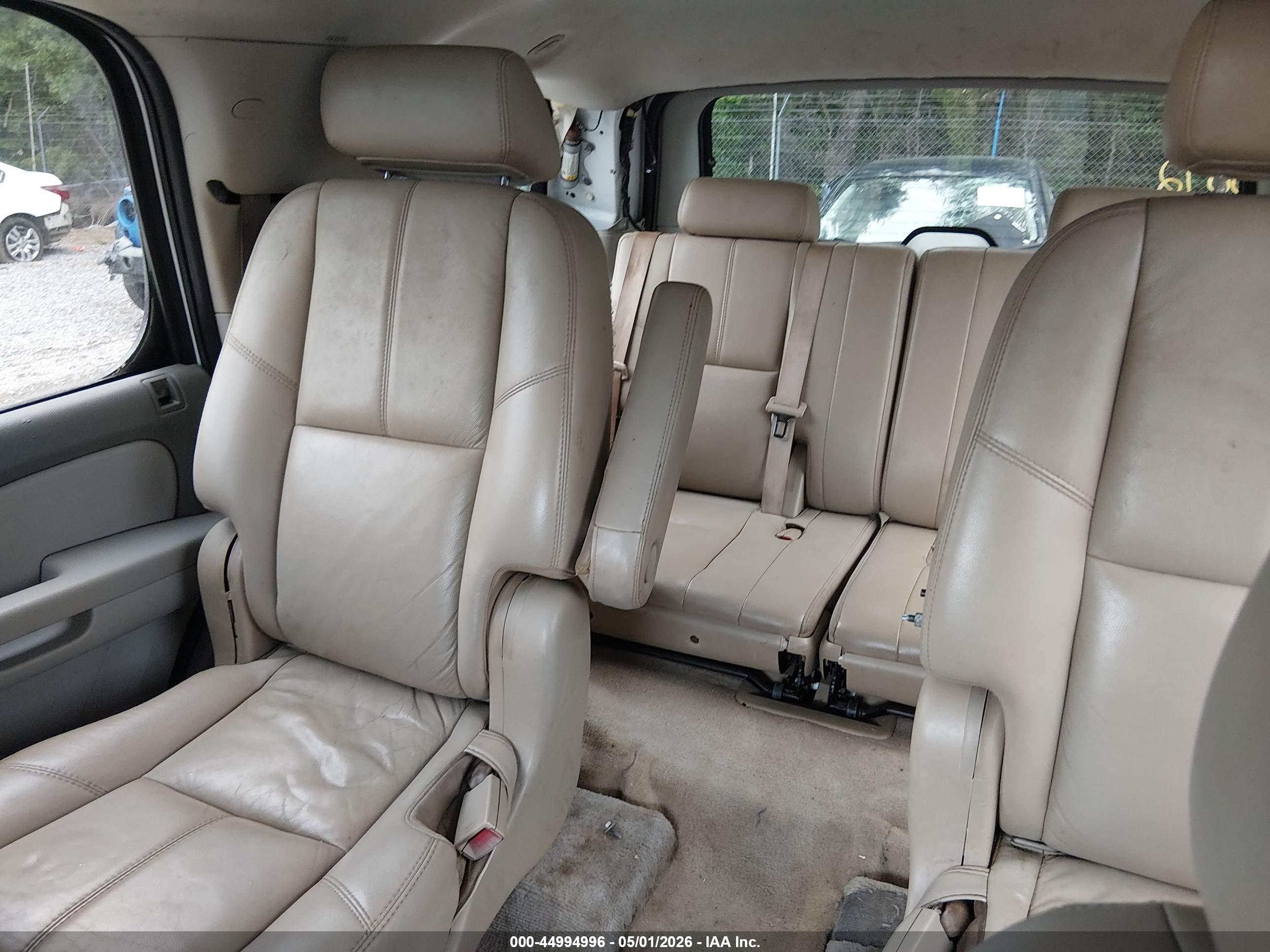 CHEVROLET TAHOE image 8