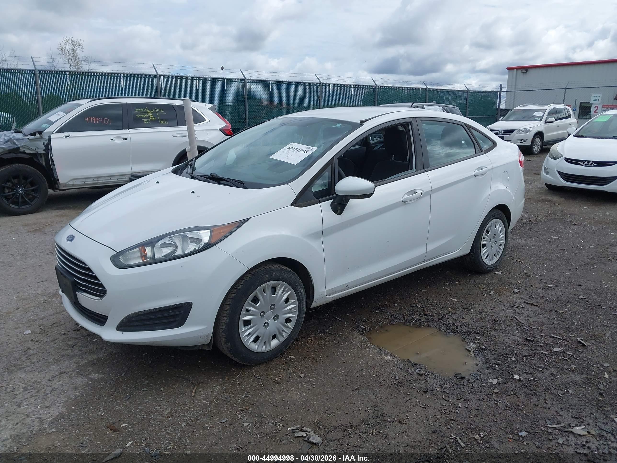 FORD FIESTA image 2