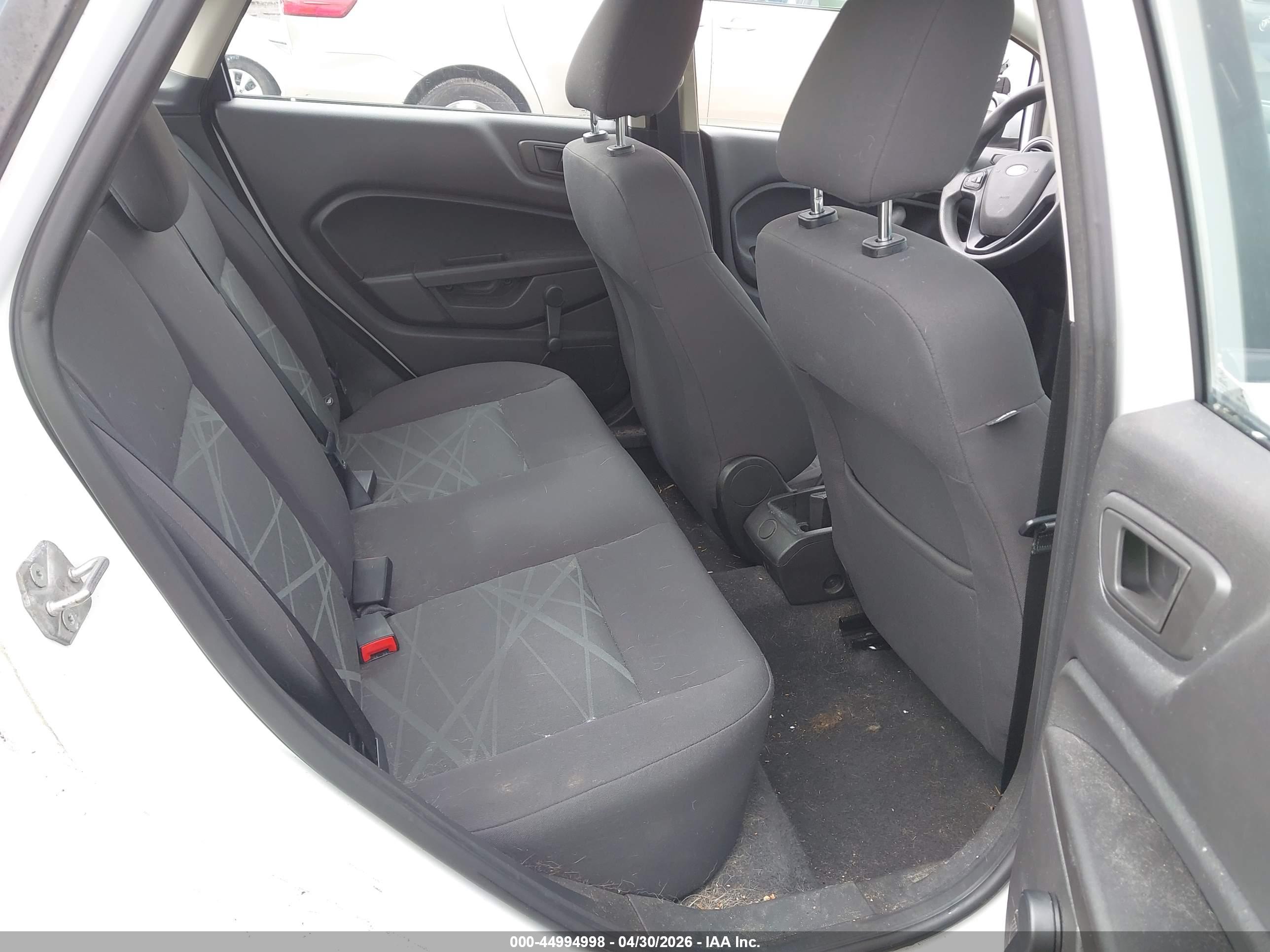 FORD FIESTA image 8