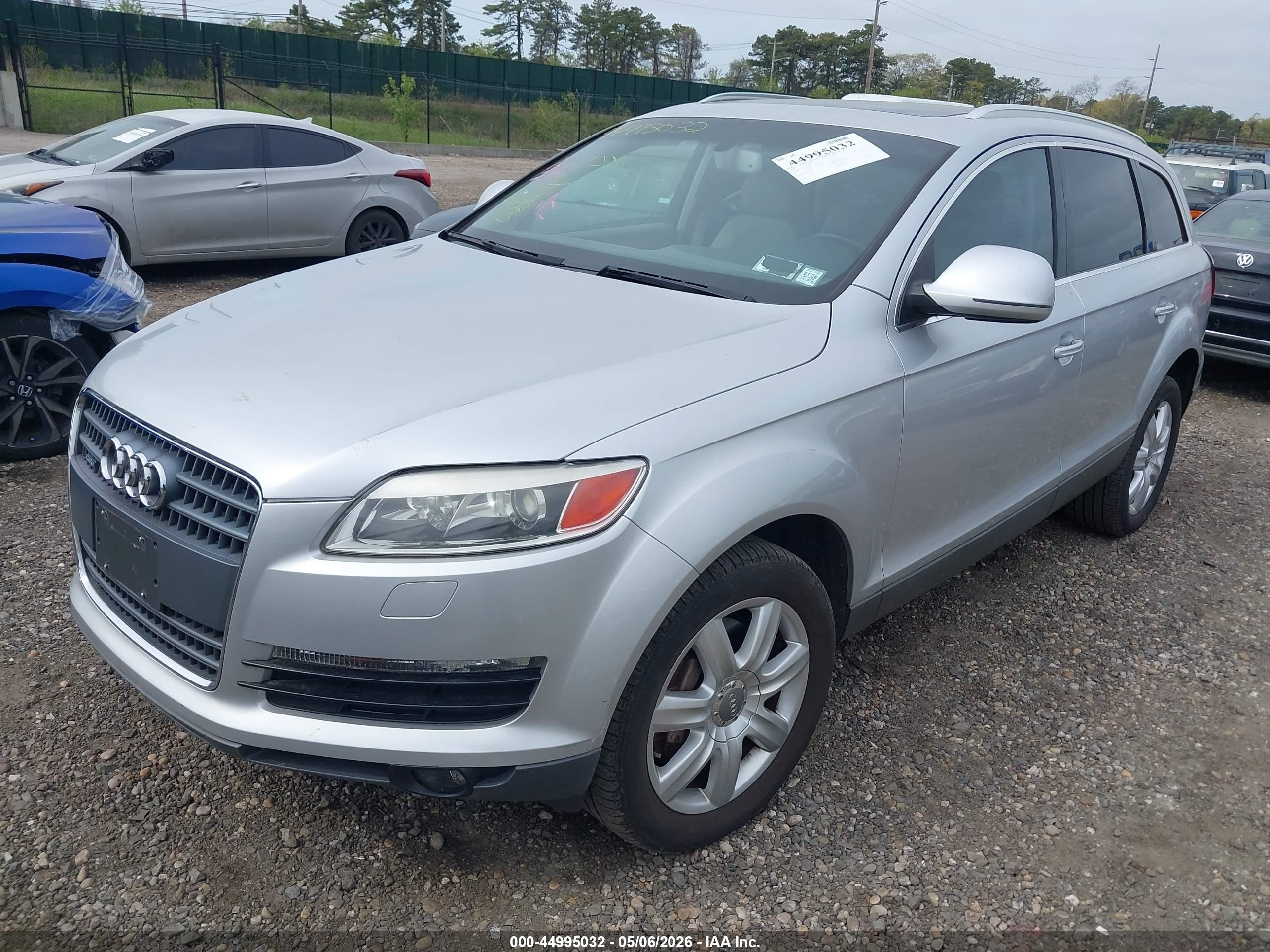 AUDI Q7 image 2