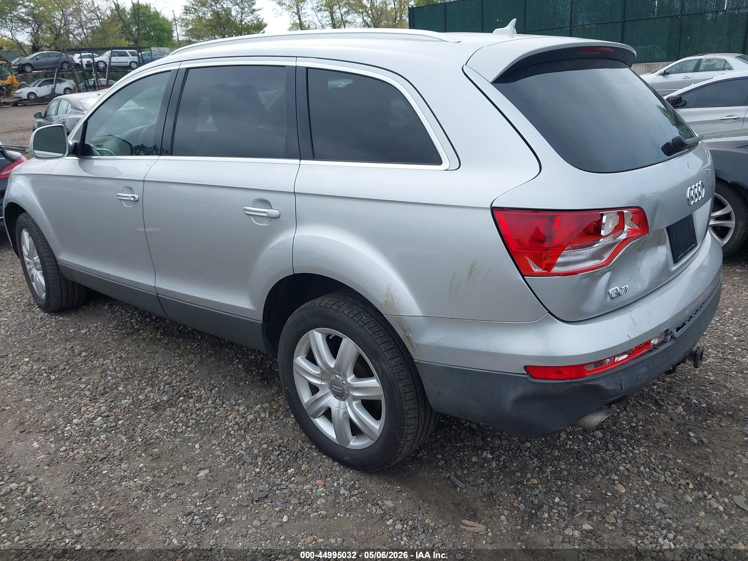 AUDI Q7 image 3