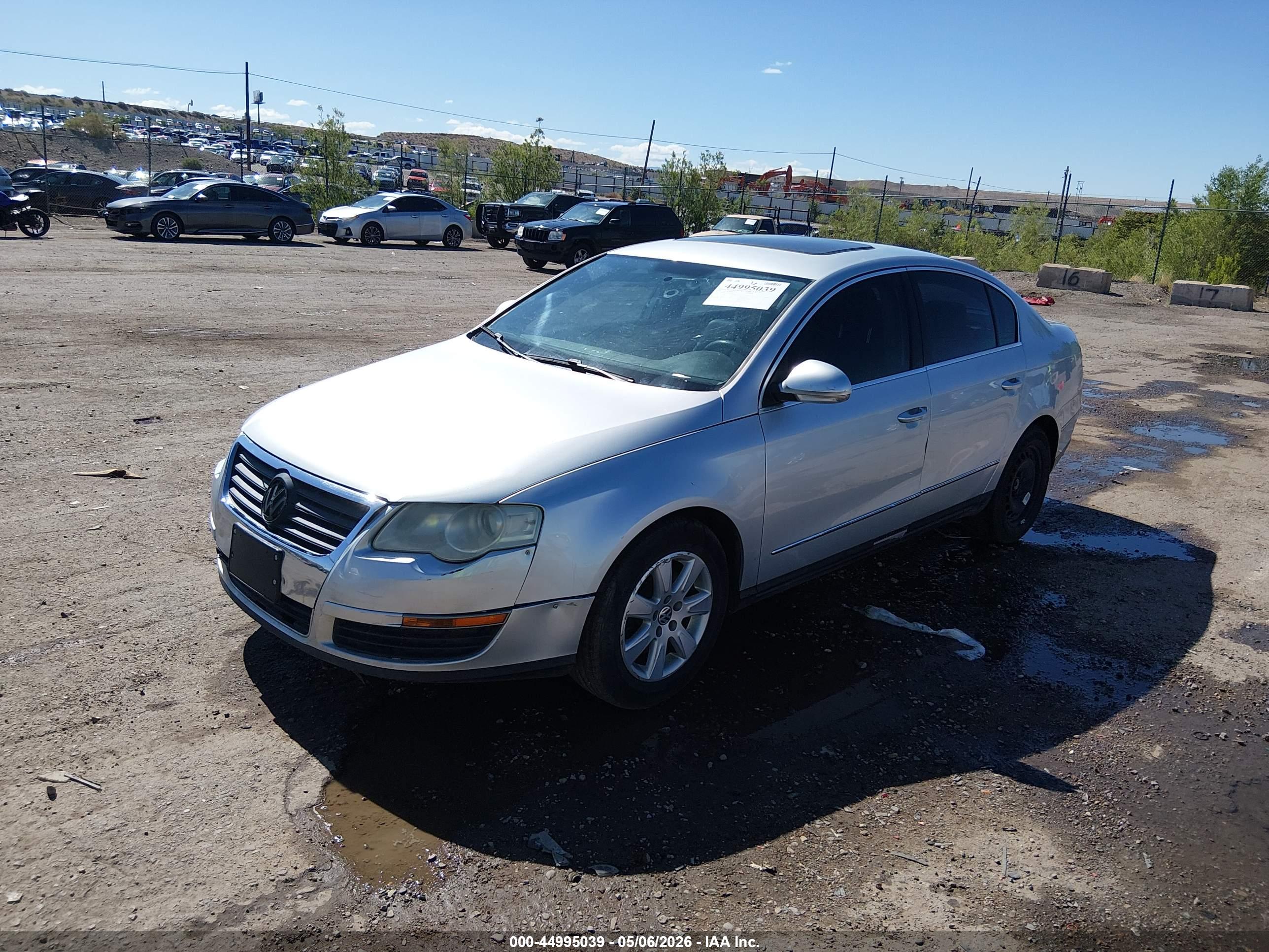 VOLKSWAGEN PASSAT image 2