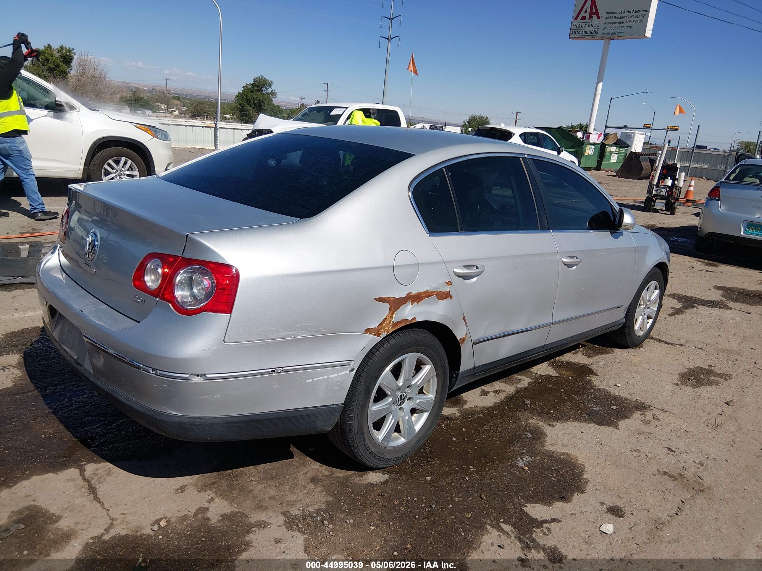 VOLKSWAGEN PASSAT image 6