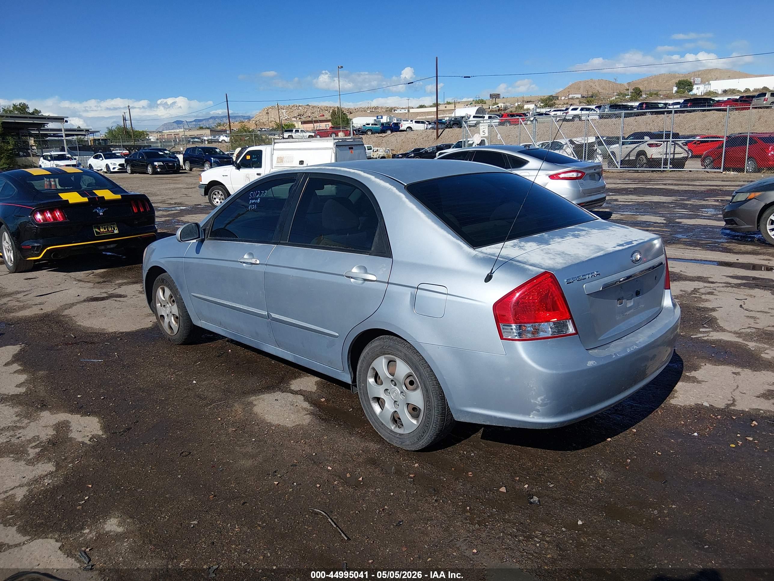 KIA SPECTRA image 3