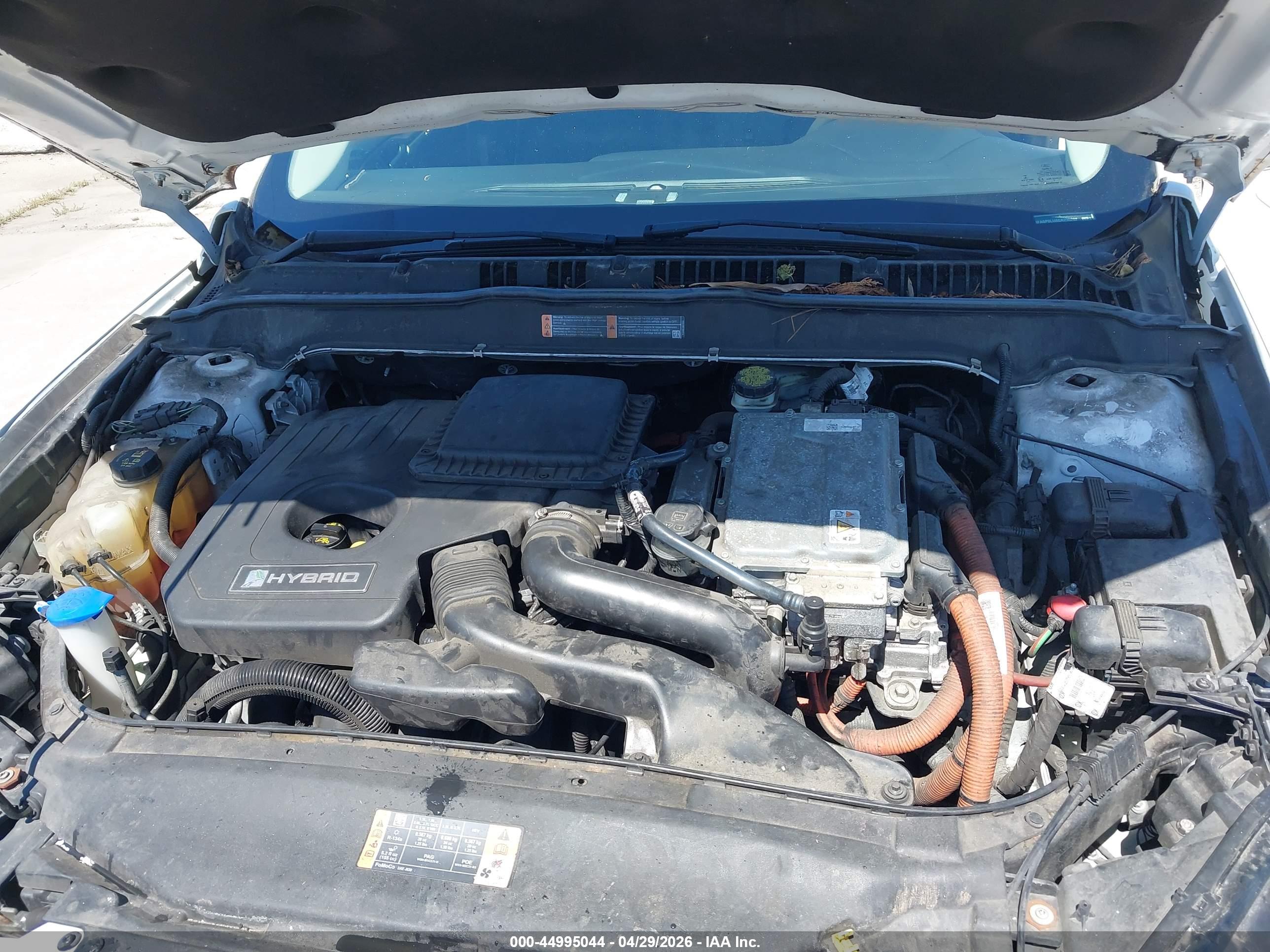 FORD FUSION image 10