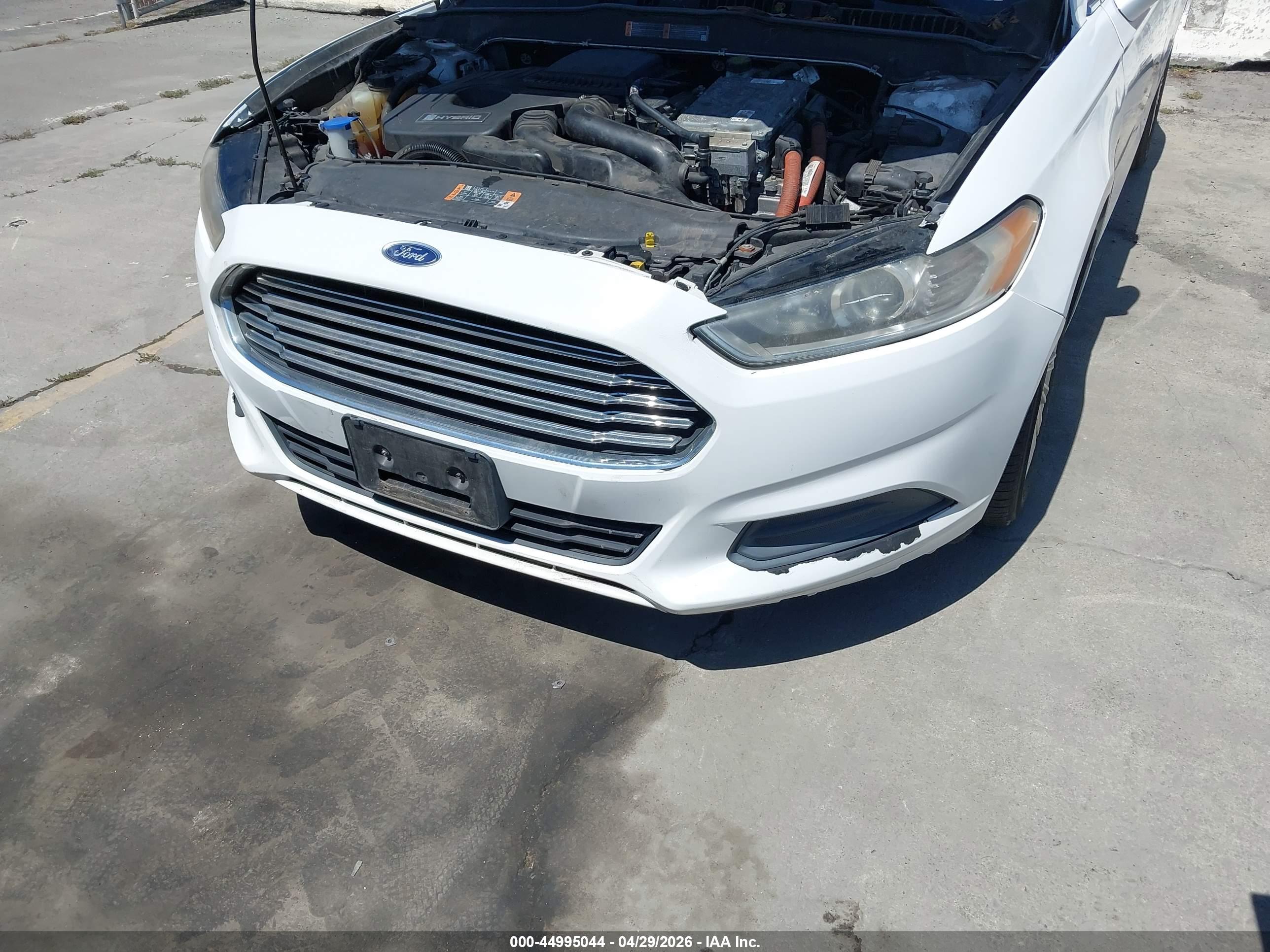 FORD FUSION image 6