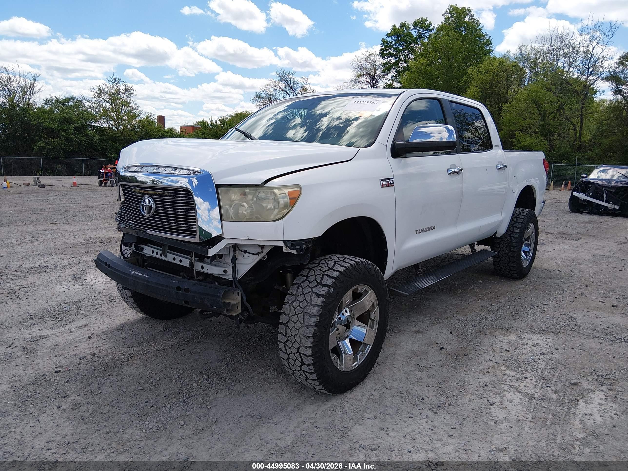 TOYOTA TUNDRA image 2