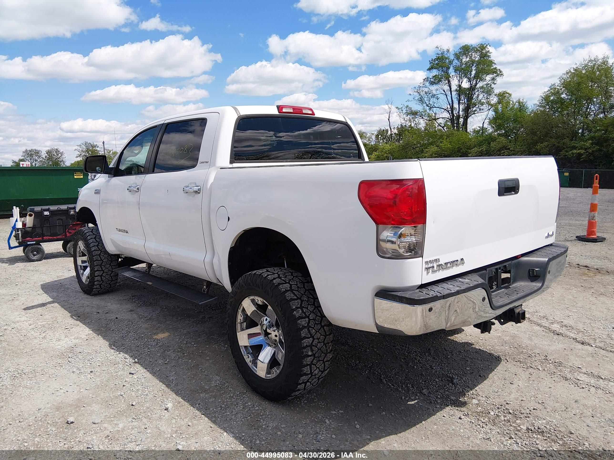 TOYOTA TUNDRA image 3