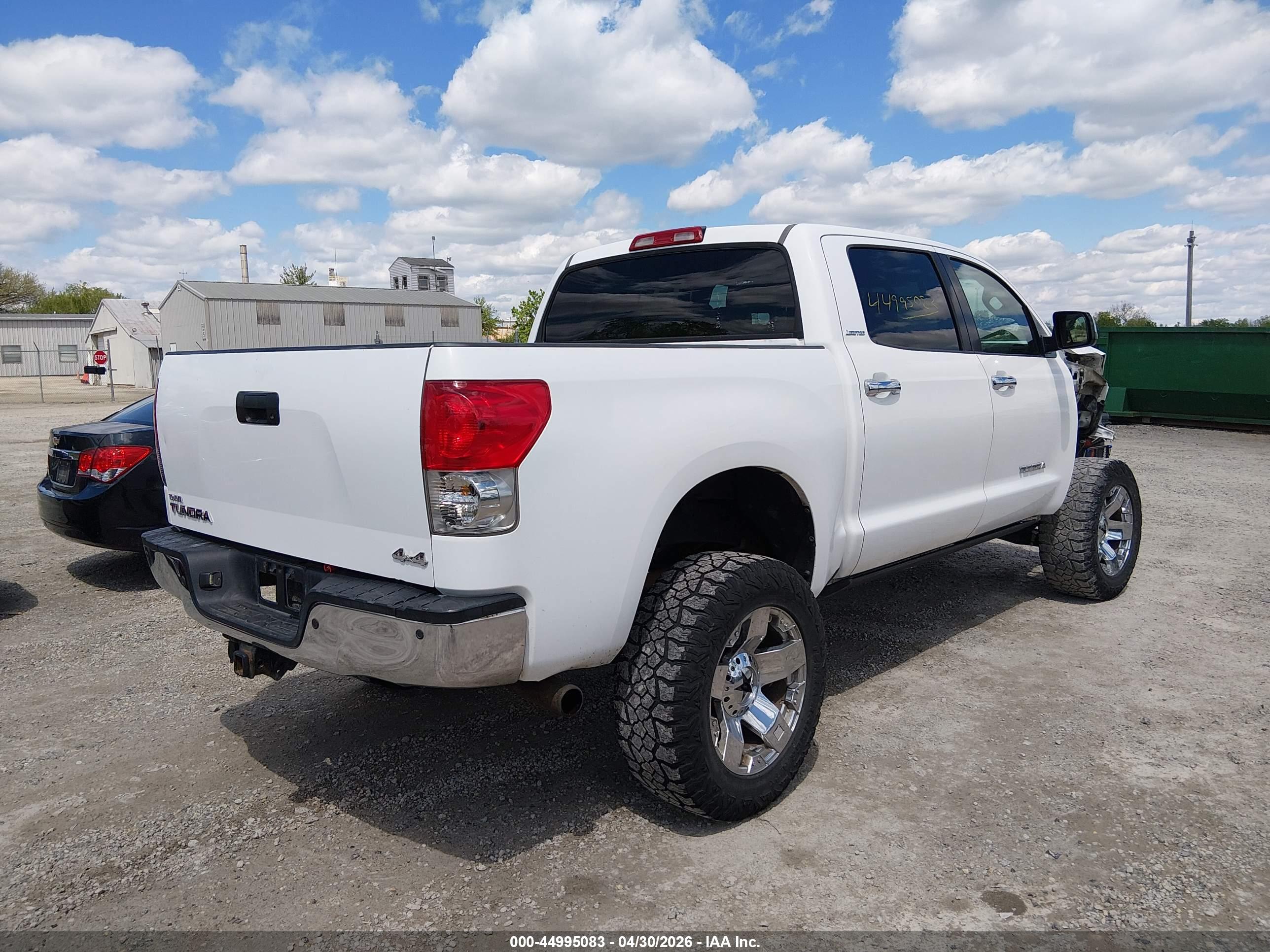 TOYOTA TUNDRA image 4