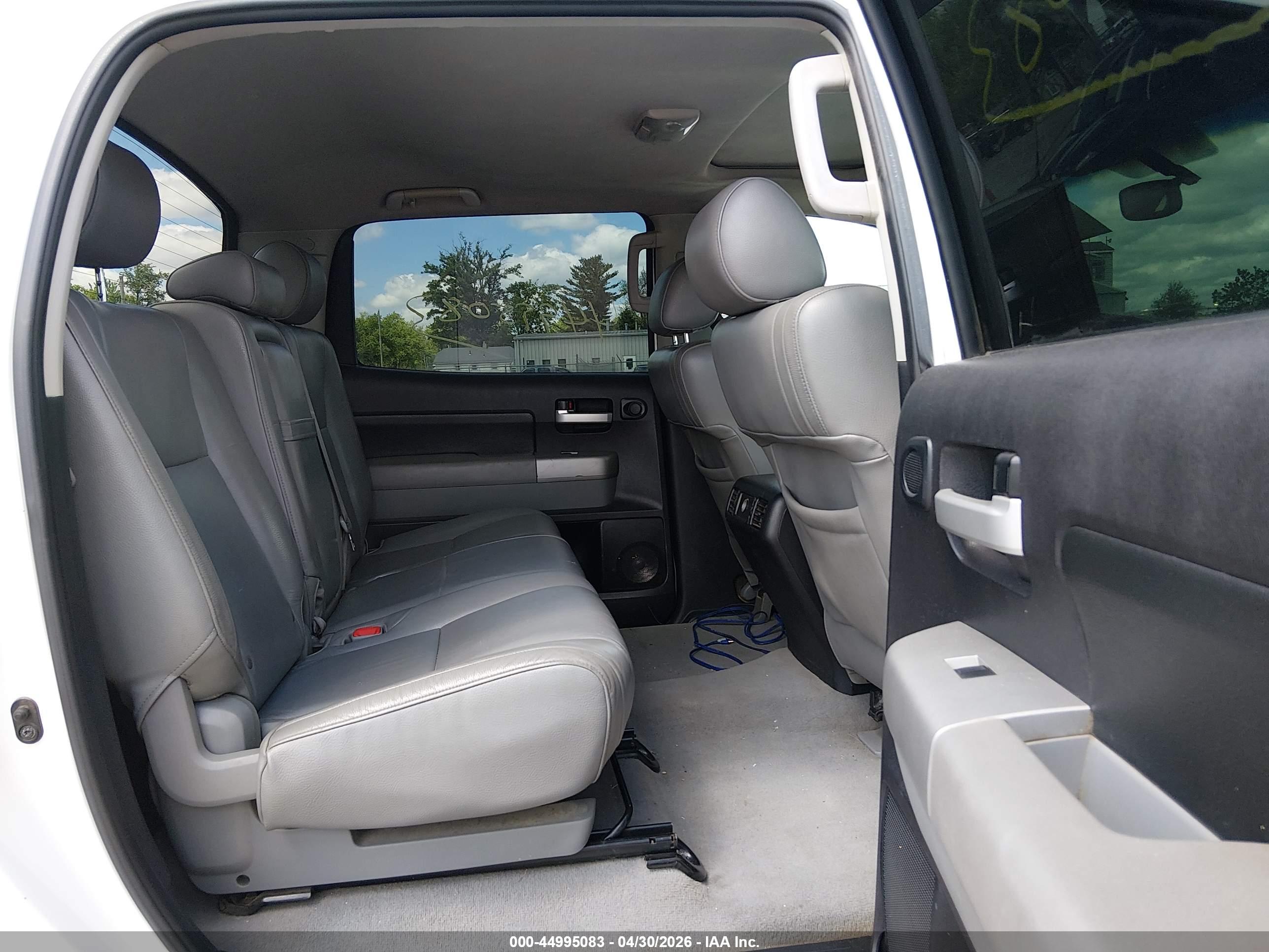 TOYOTA TUNDRA image 8