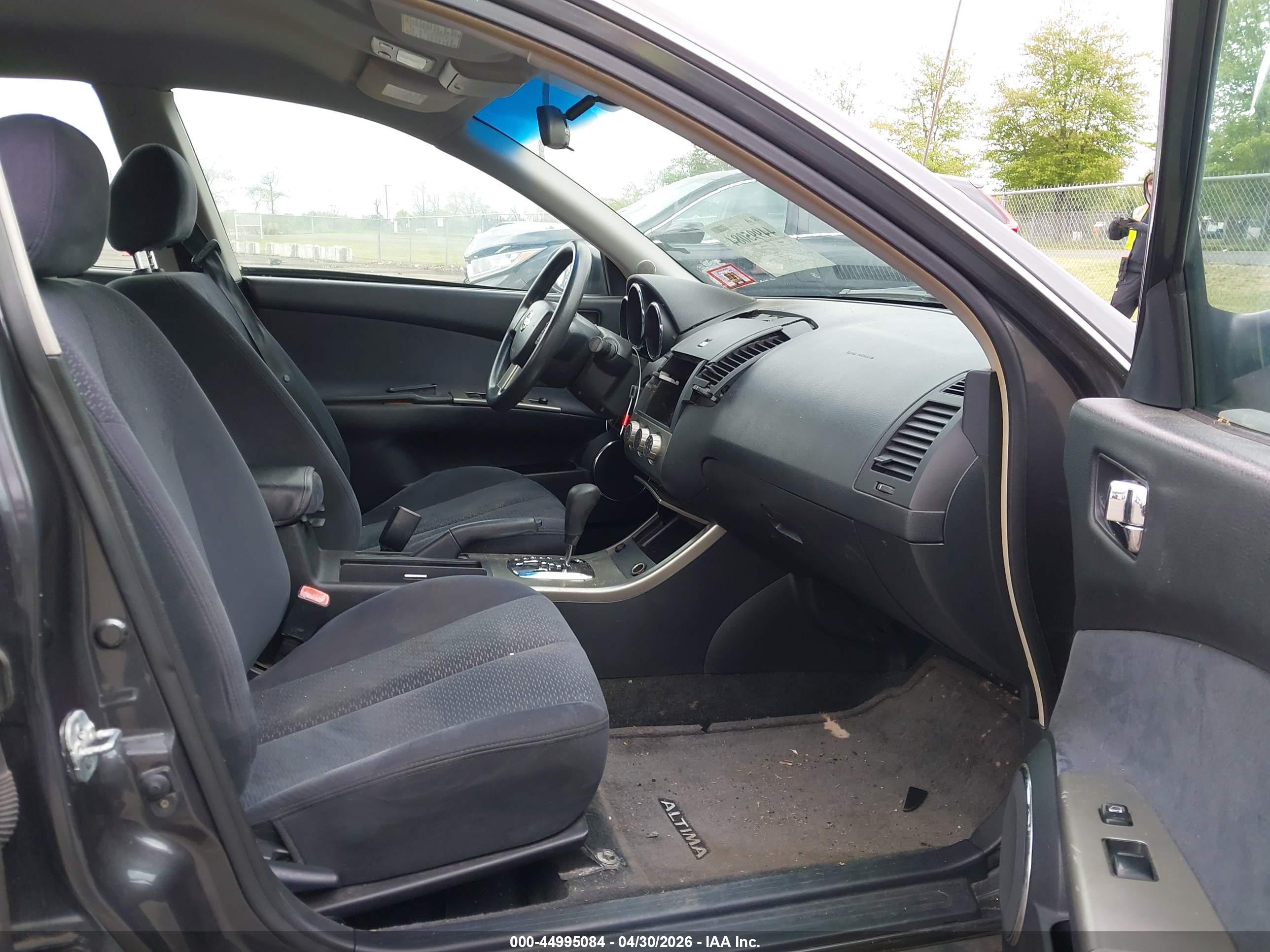 NISSAN ALTIMA image 5