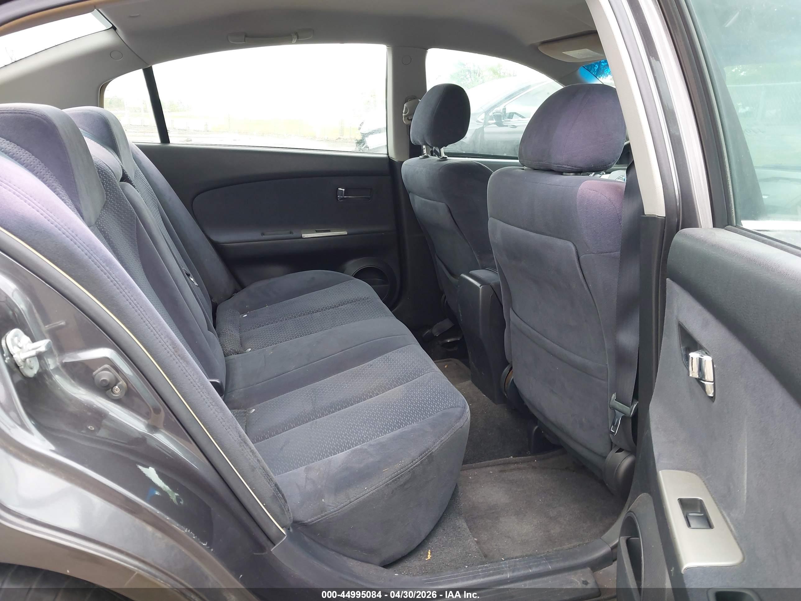 NISSAN ALTIMA image 8