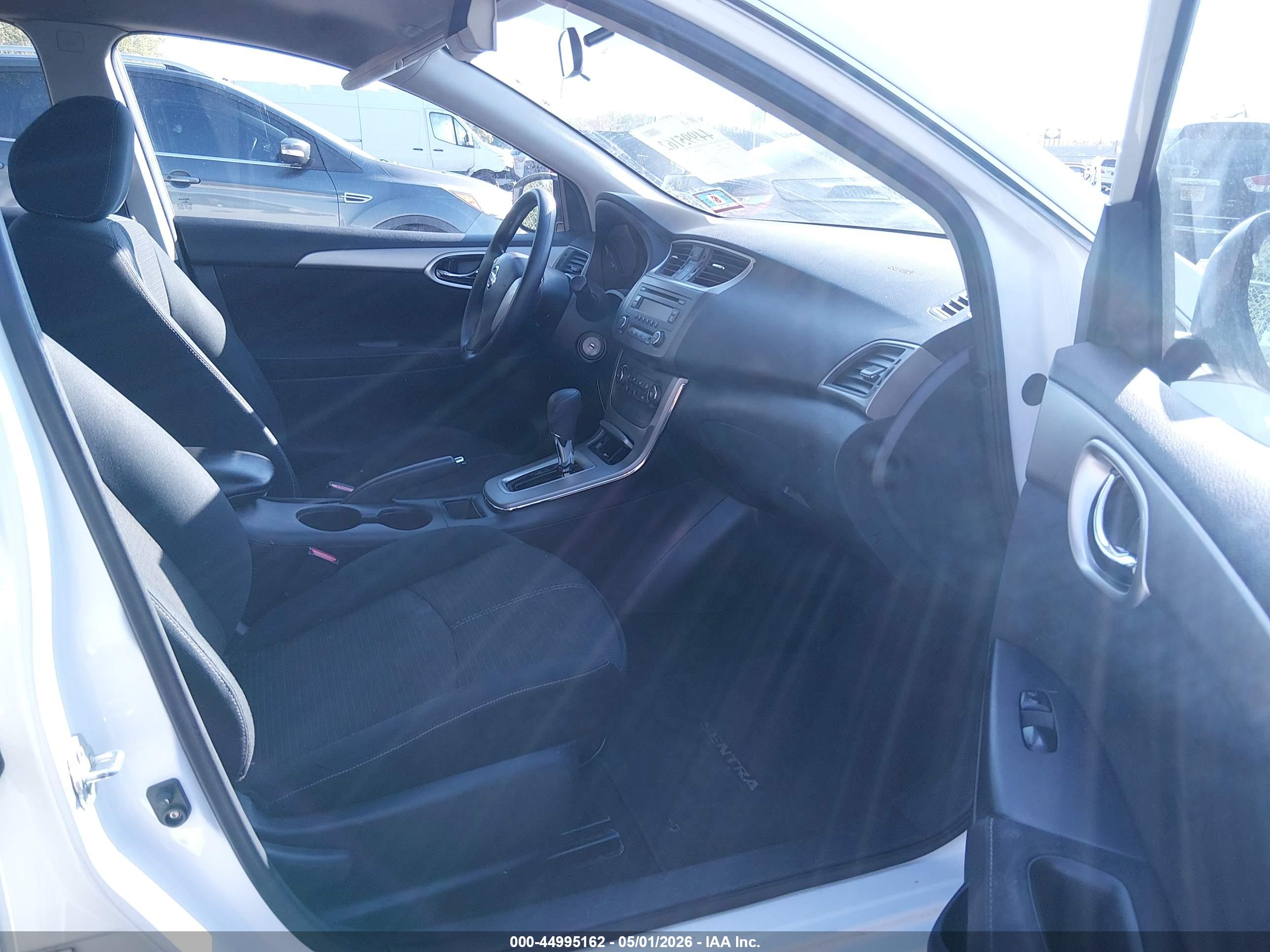 NISSAN SENTRA image 5