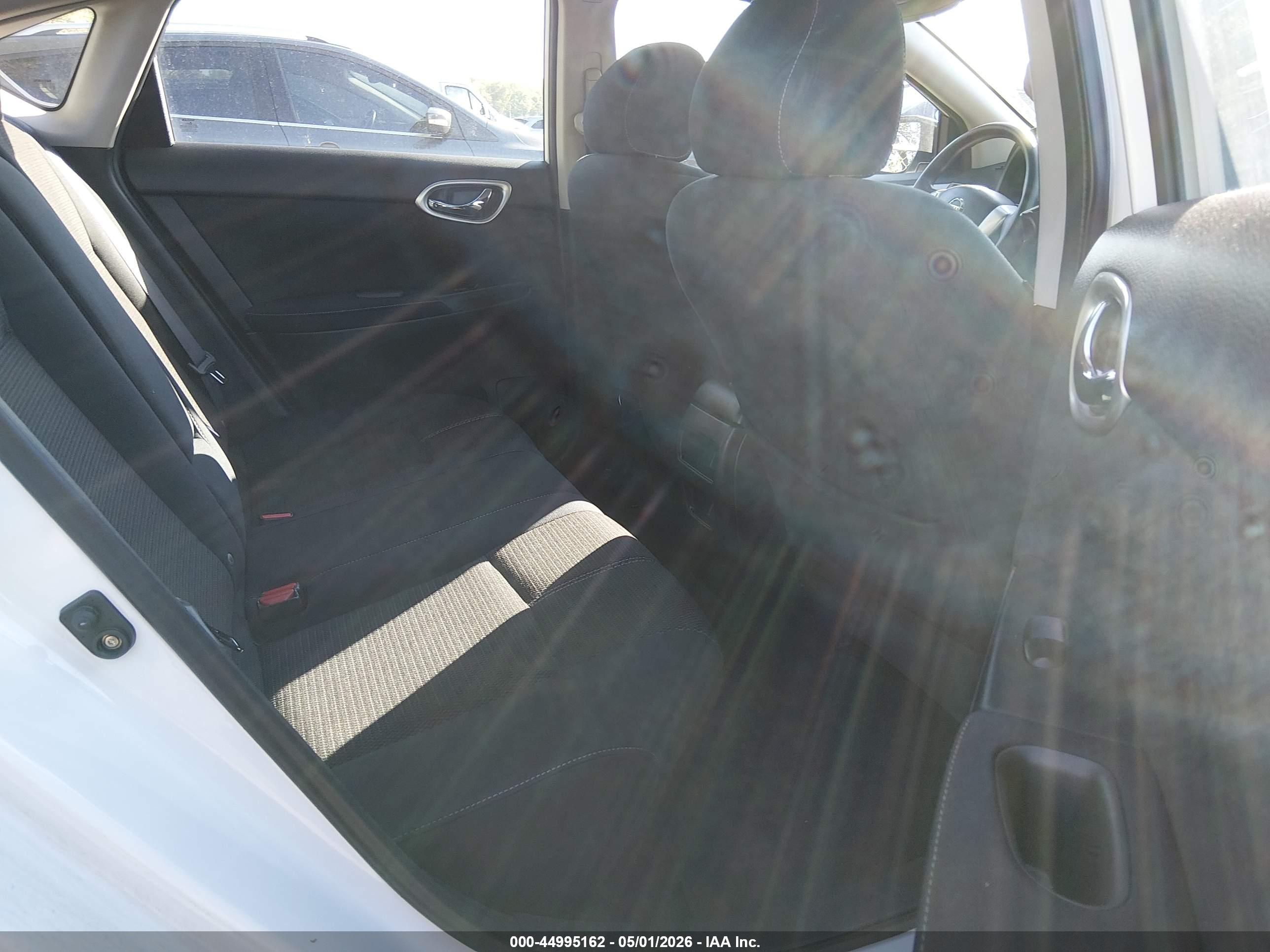 NISSAN SENTRA image 8