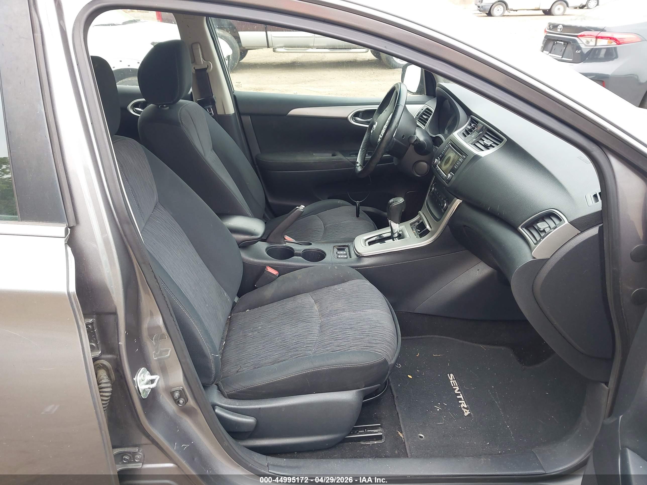 NISSAN SENTRA image 5