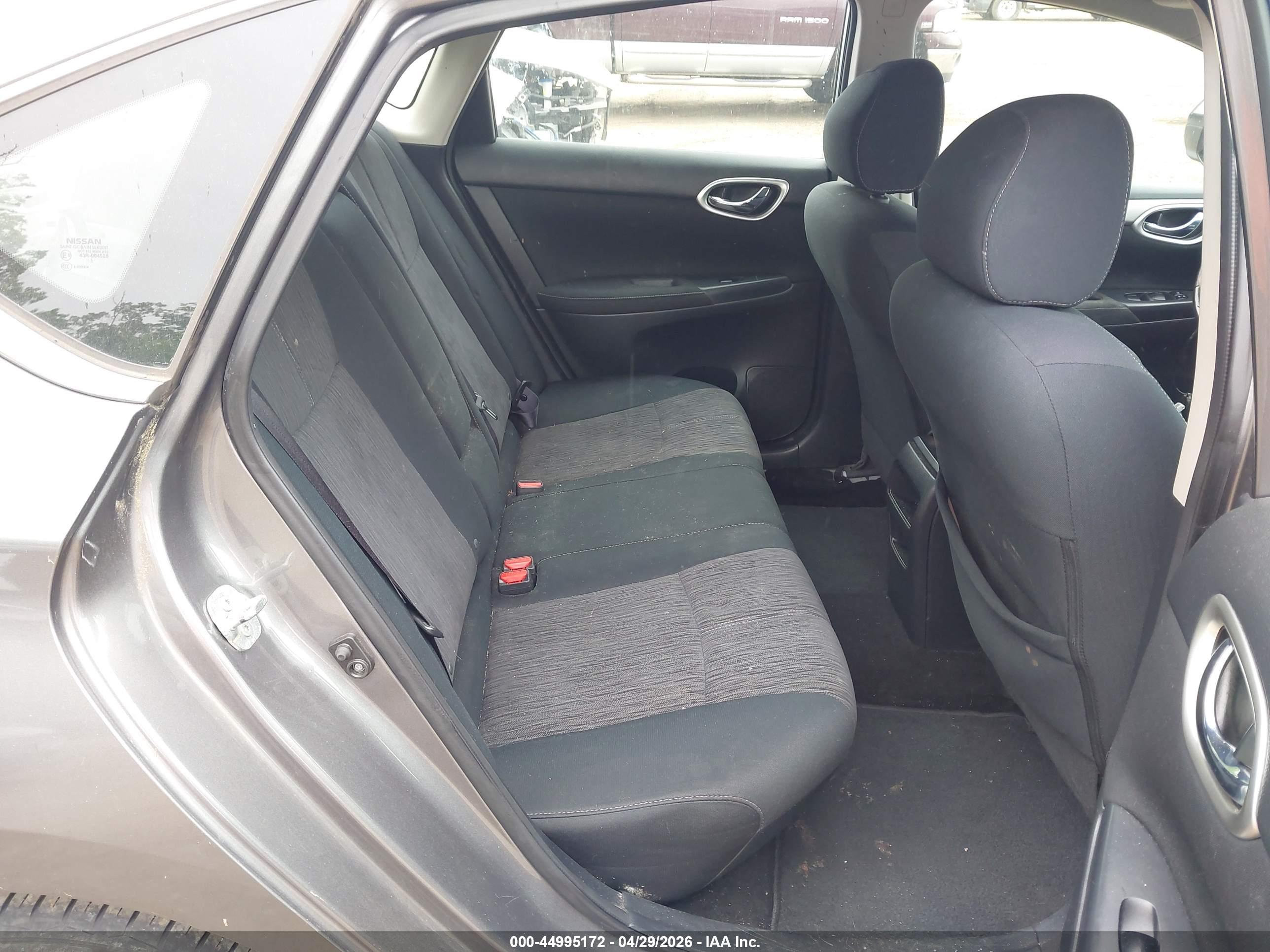 NISSAN SENTRA image 8
