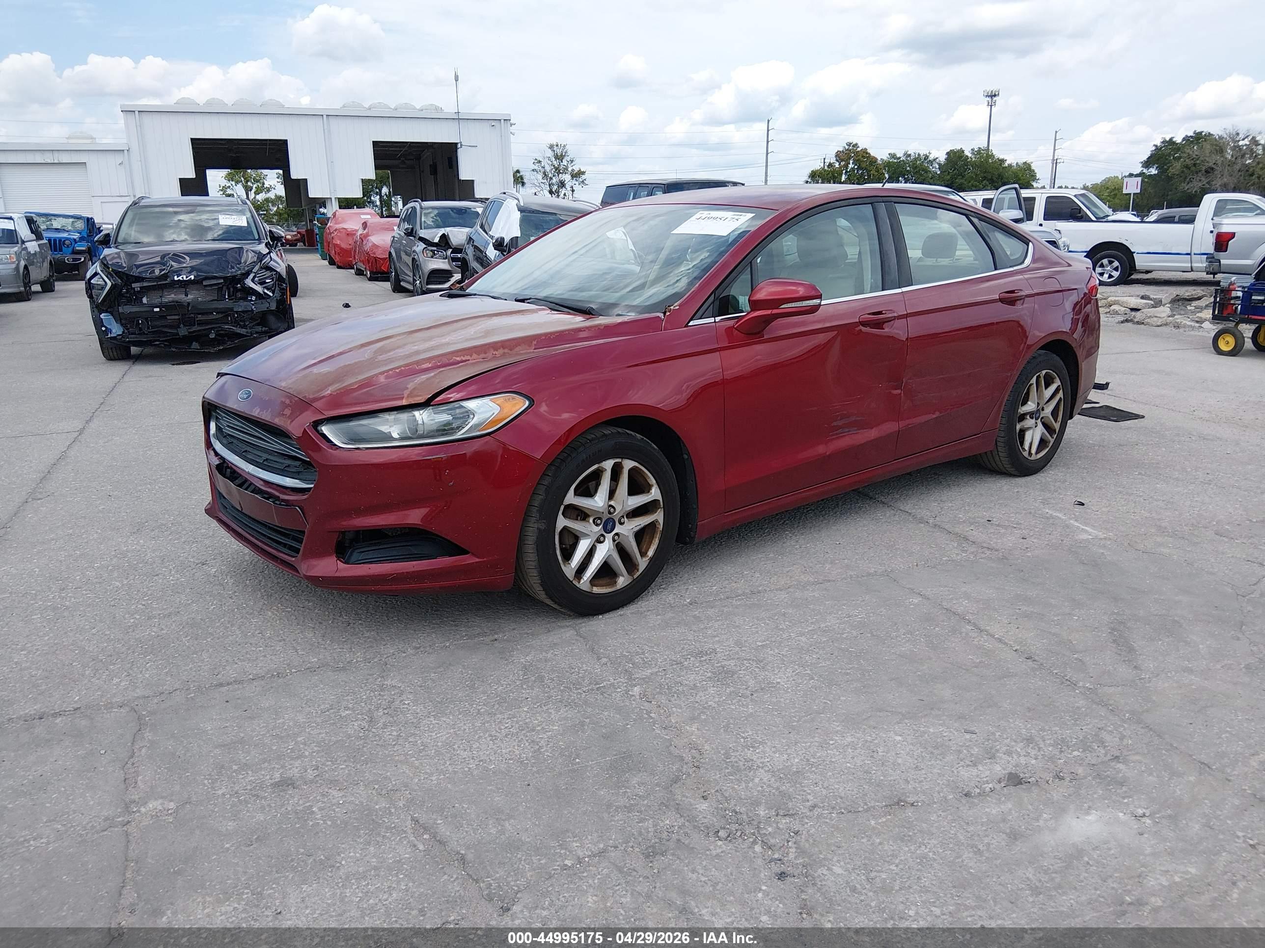 FORD FUSION image 2