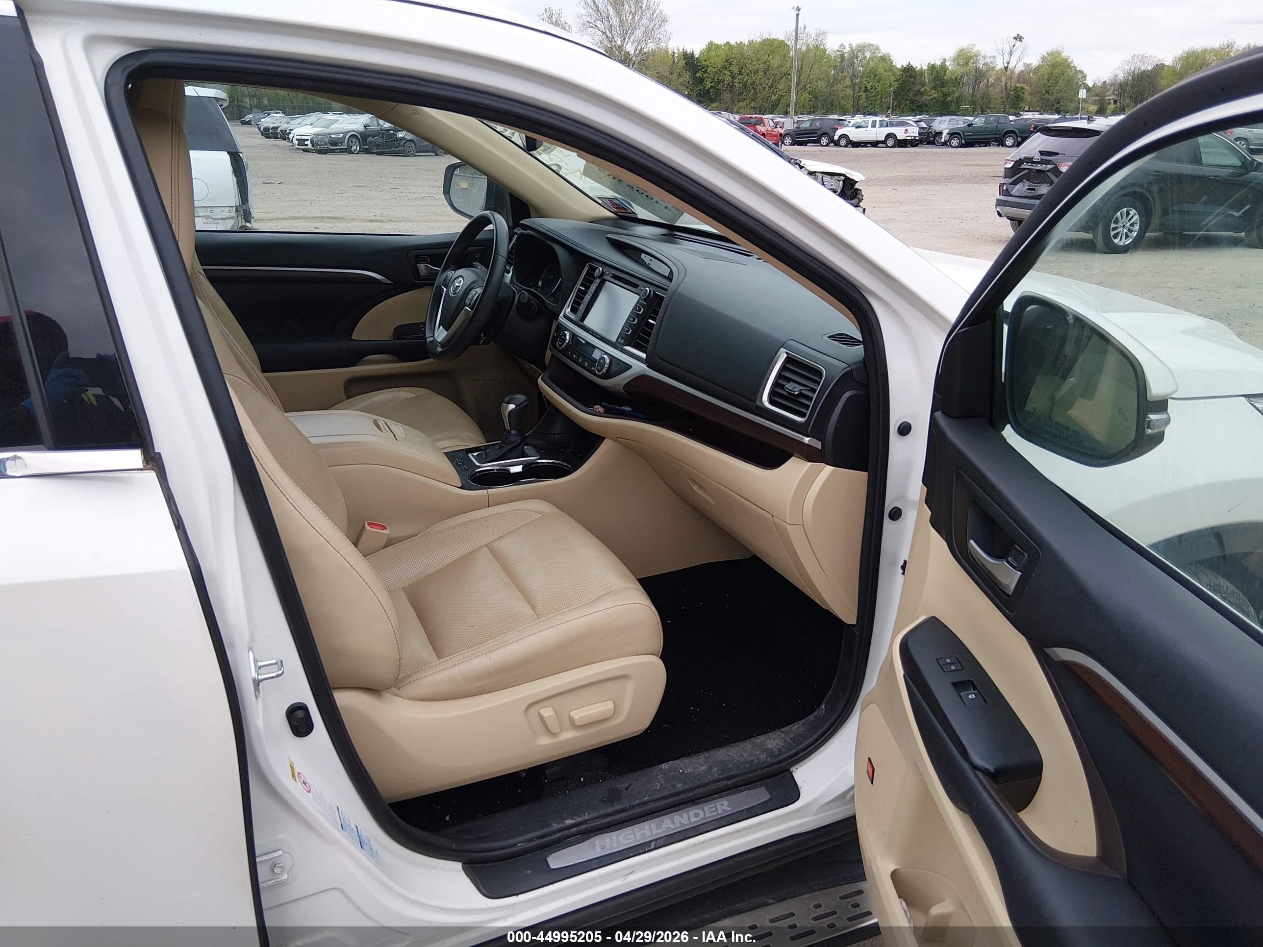 TOYOTA HIGHLANDER image 5