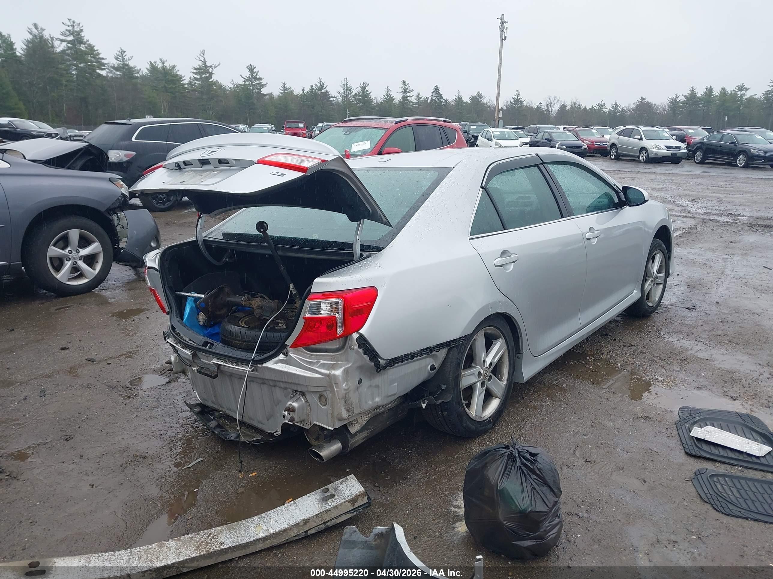 TOYOTA CAMRY image 4
