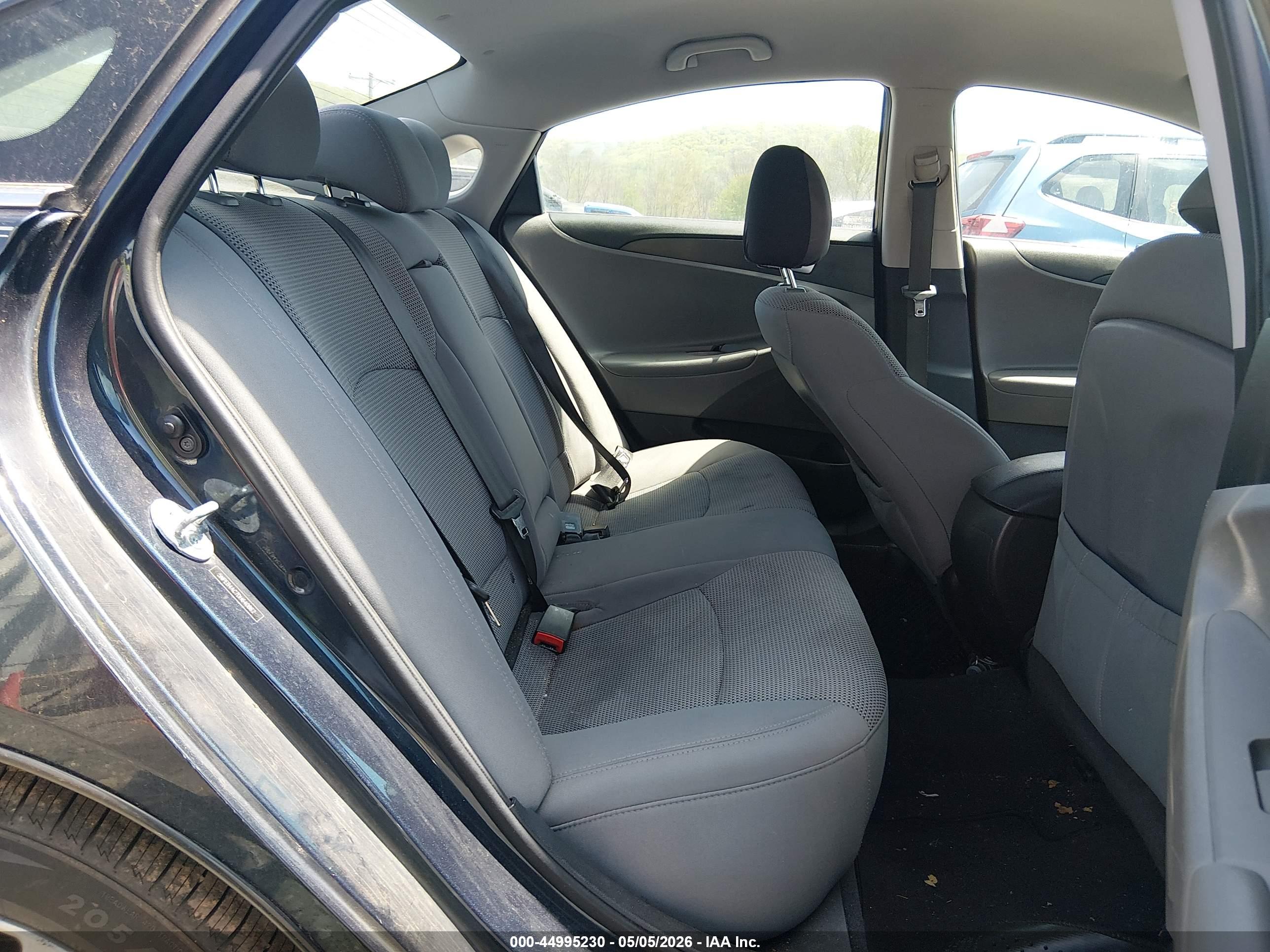 HYUNDAI SONATA image 8