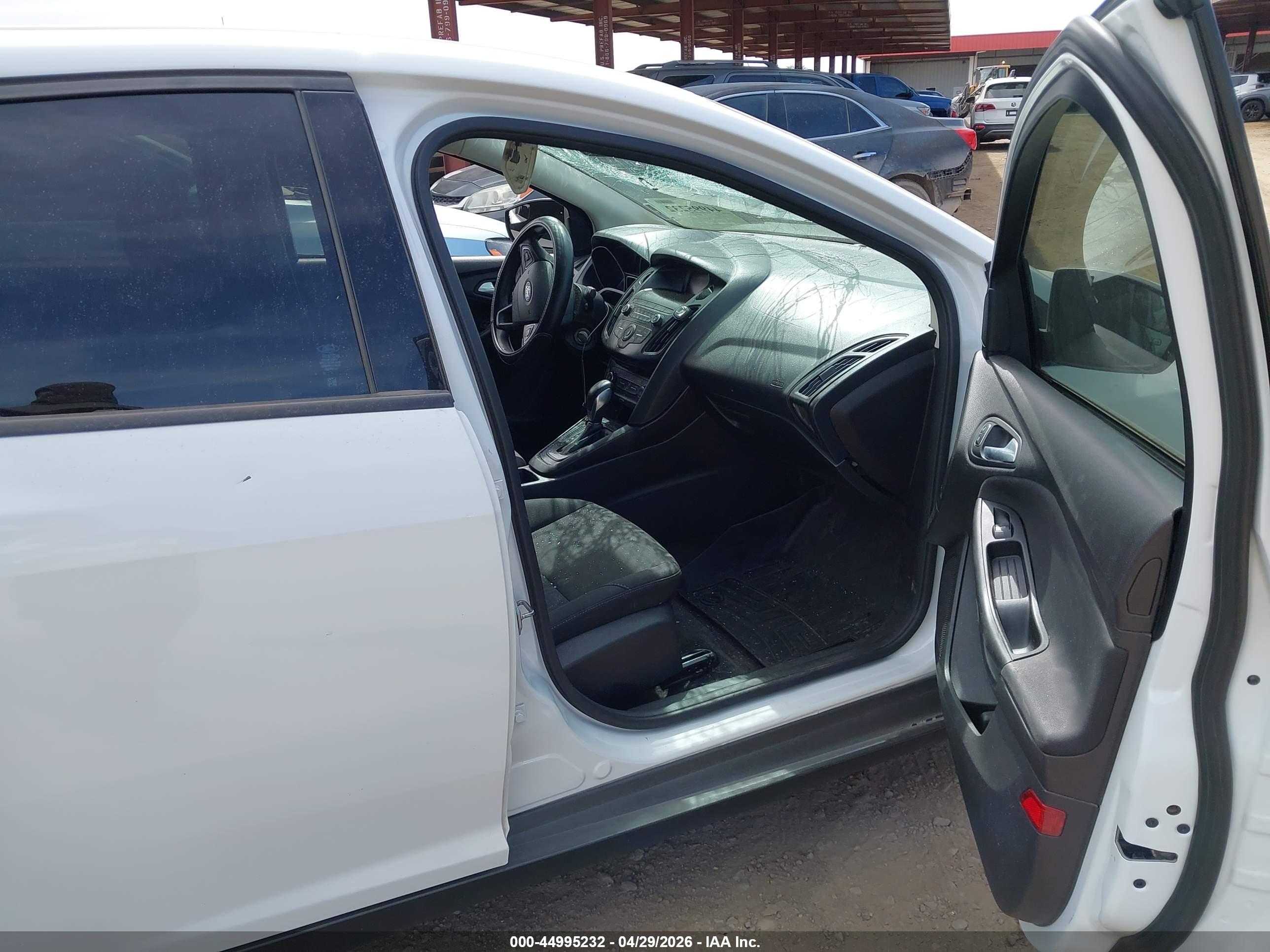 FORD FOCUS image 5