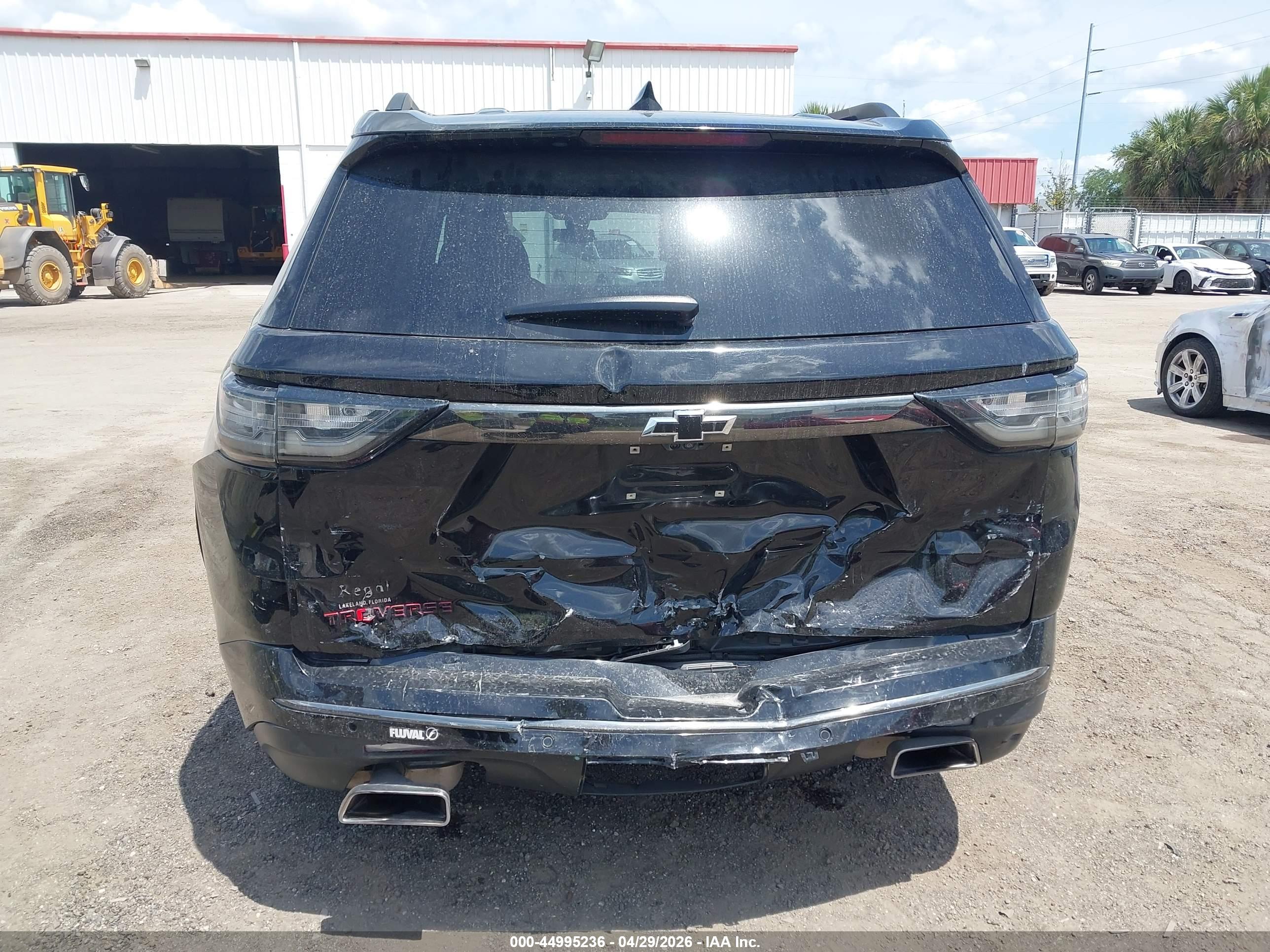 CHEVROLET TRAVERSE image 6