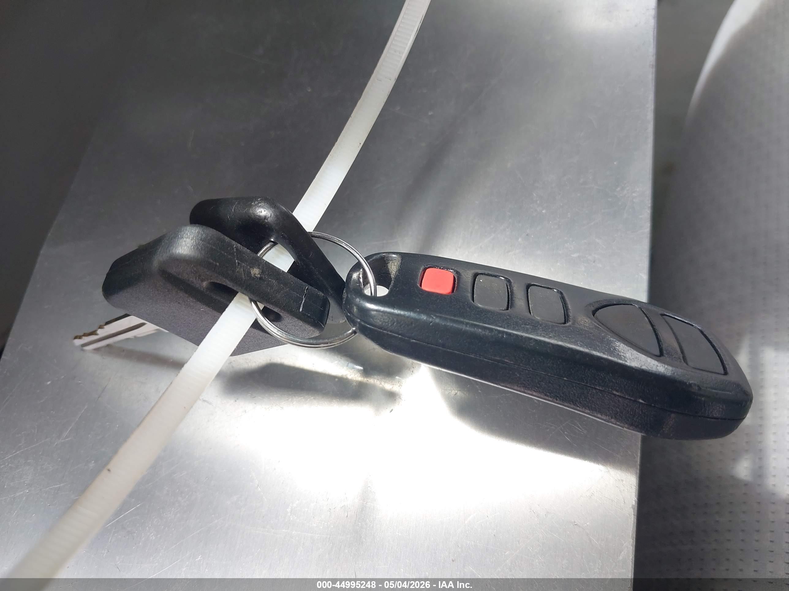 NISSAN QUEST image 11