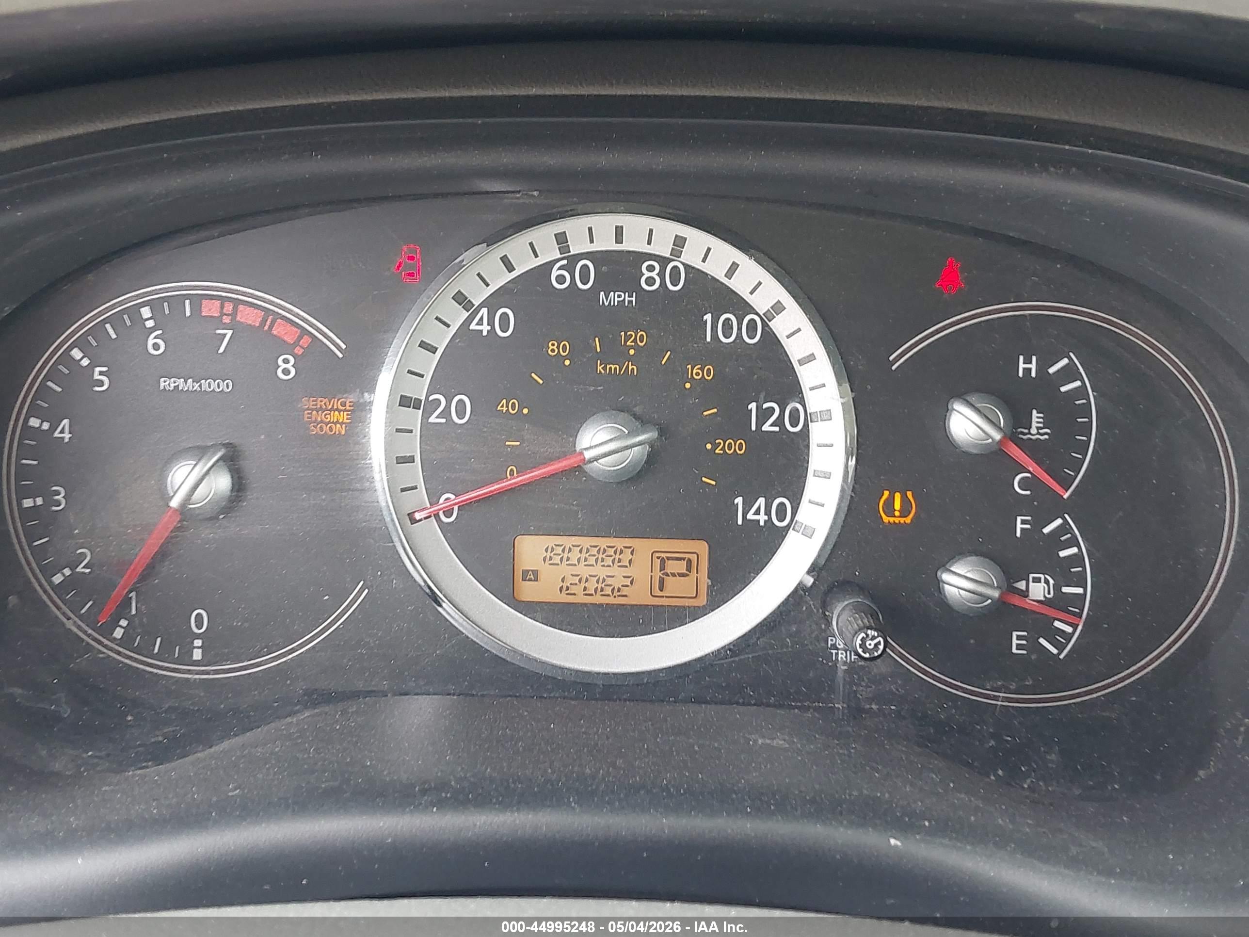 NISSAN QUEST image 7
