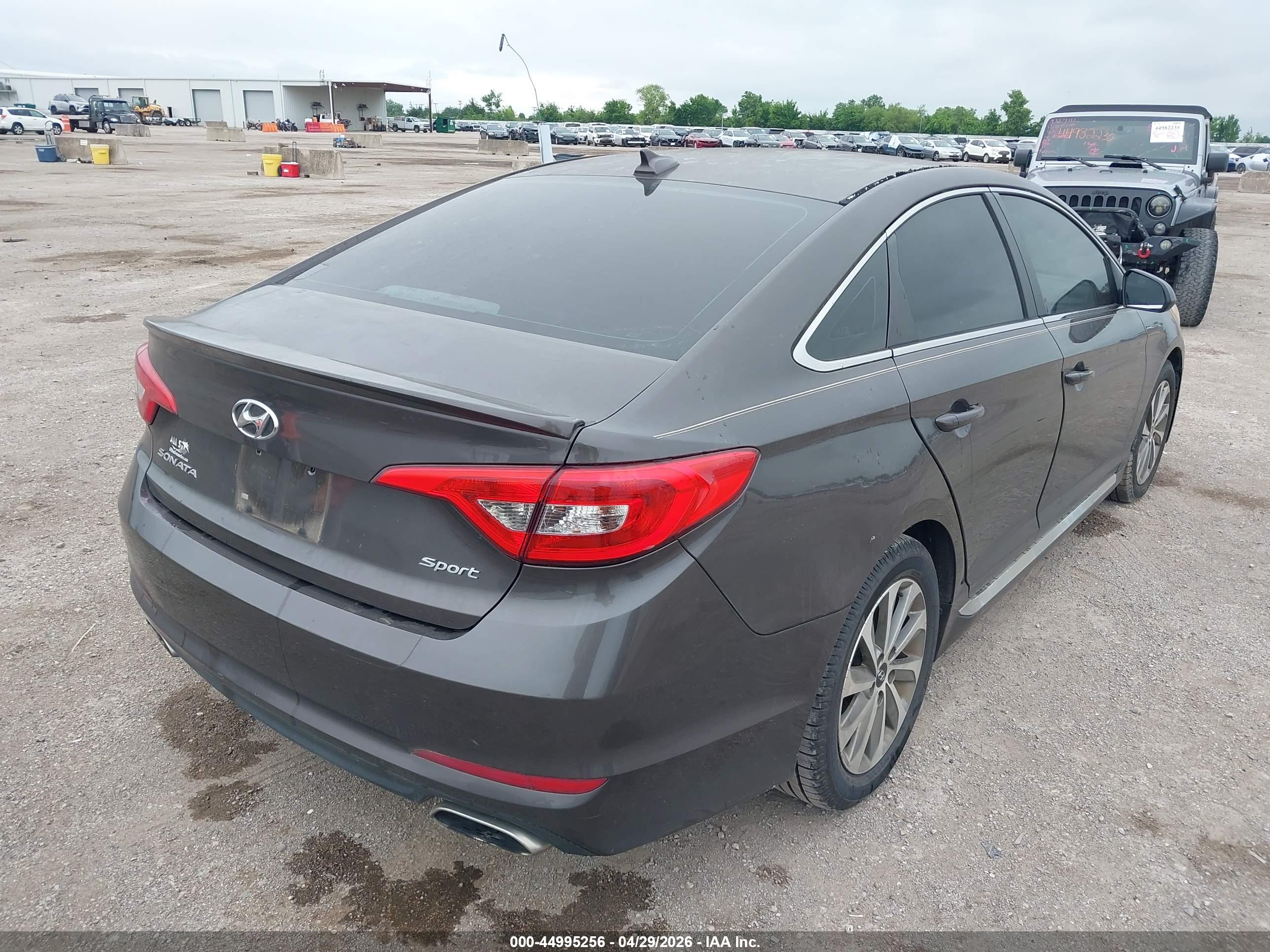 HYUNDAI SONATA image 4