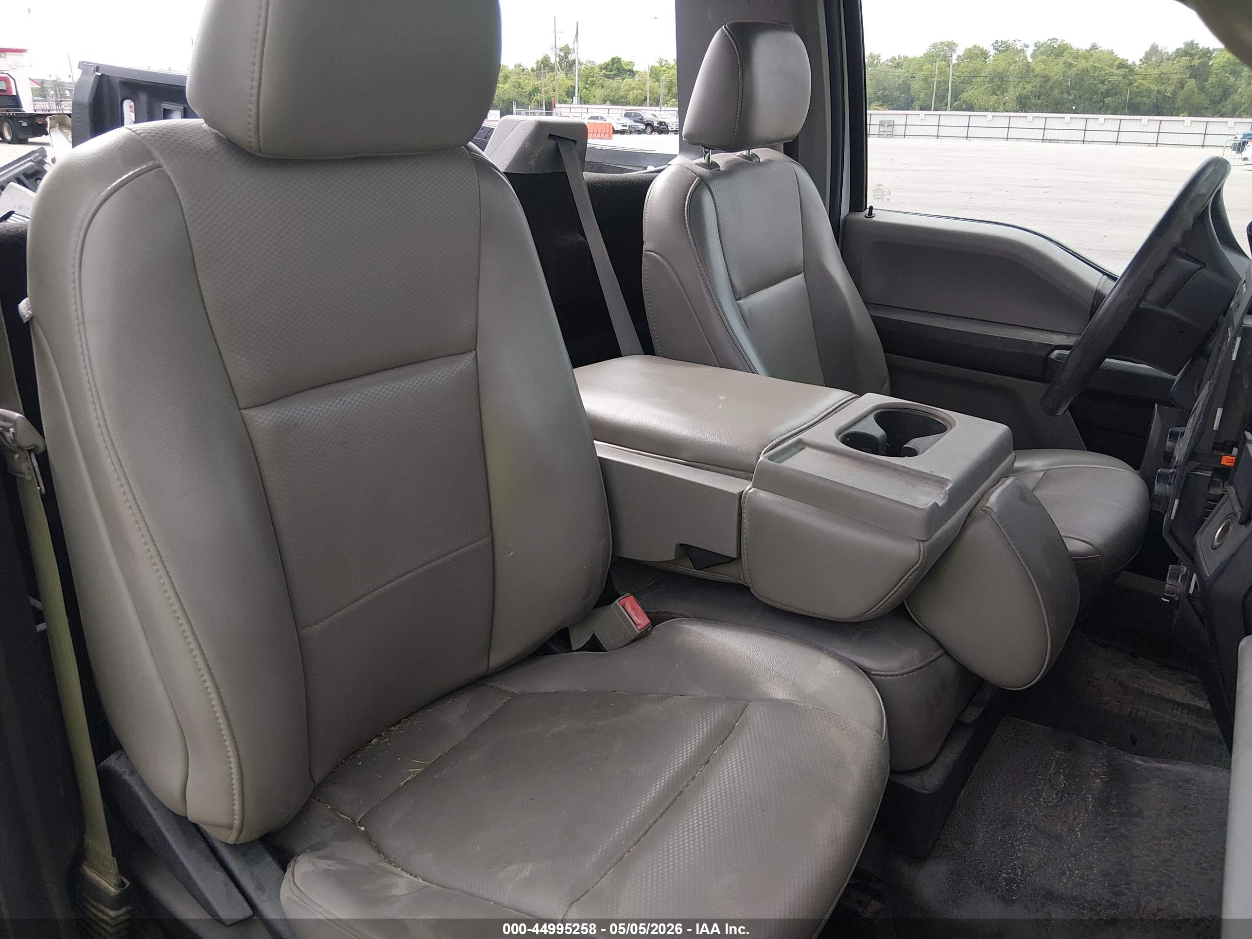 FORD F-150 image 8
