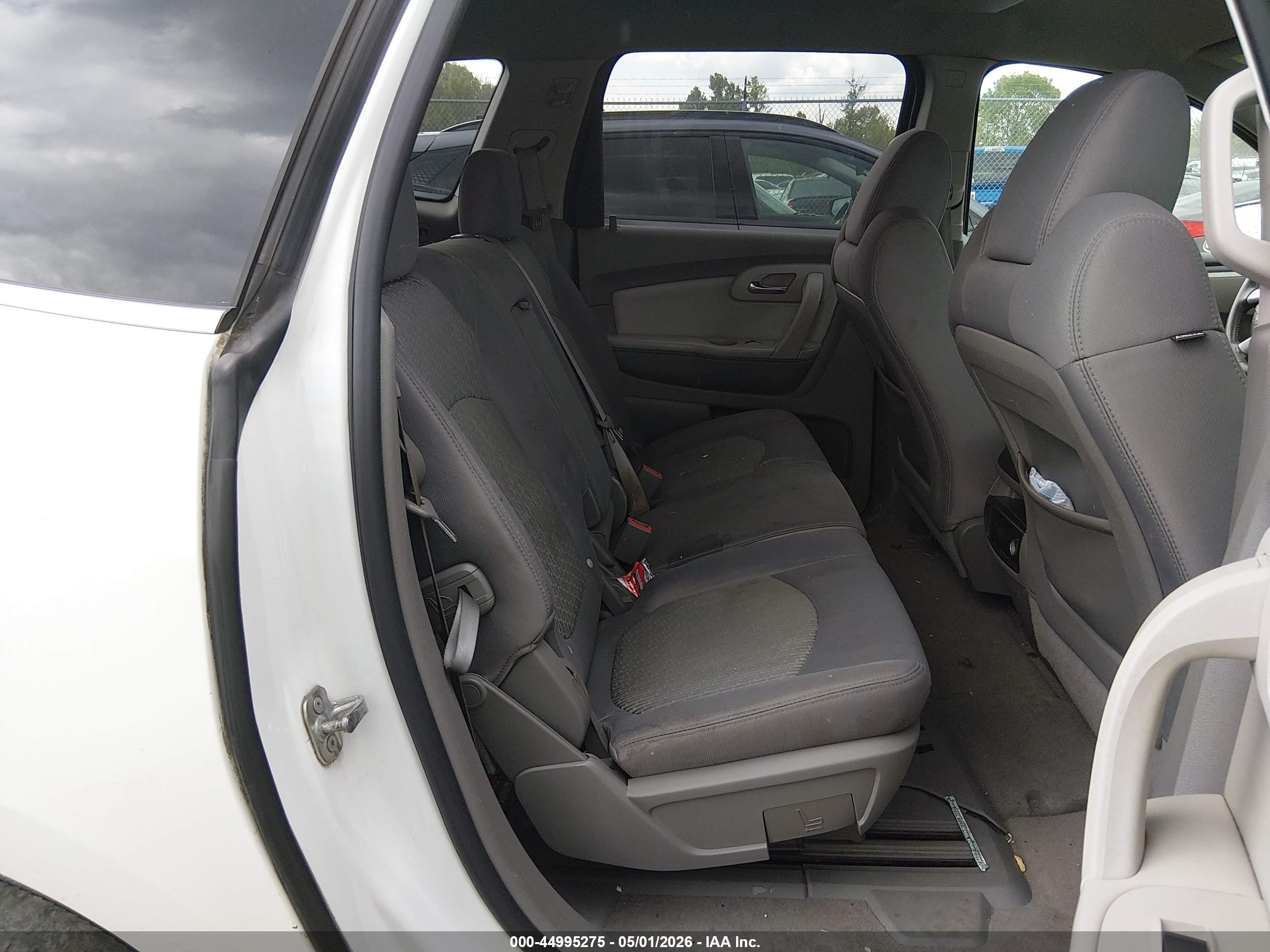 CHEVROLET TRAVERSE image 8
