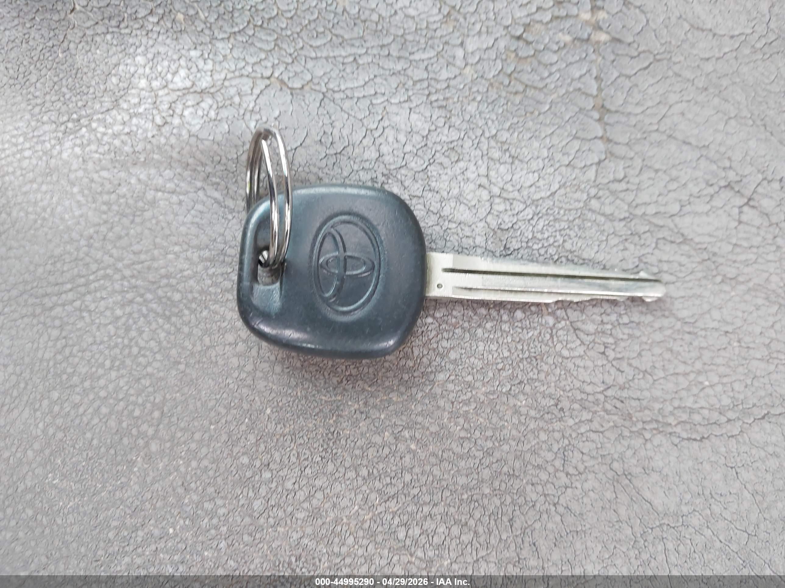 TOYOTA 4RUNNER image 11