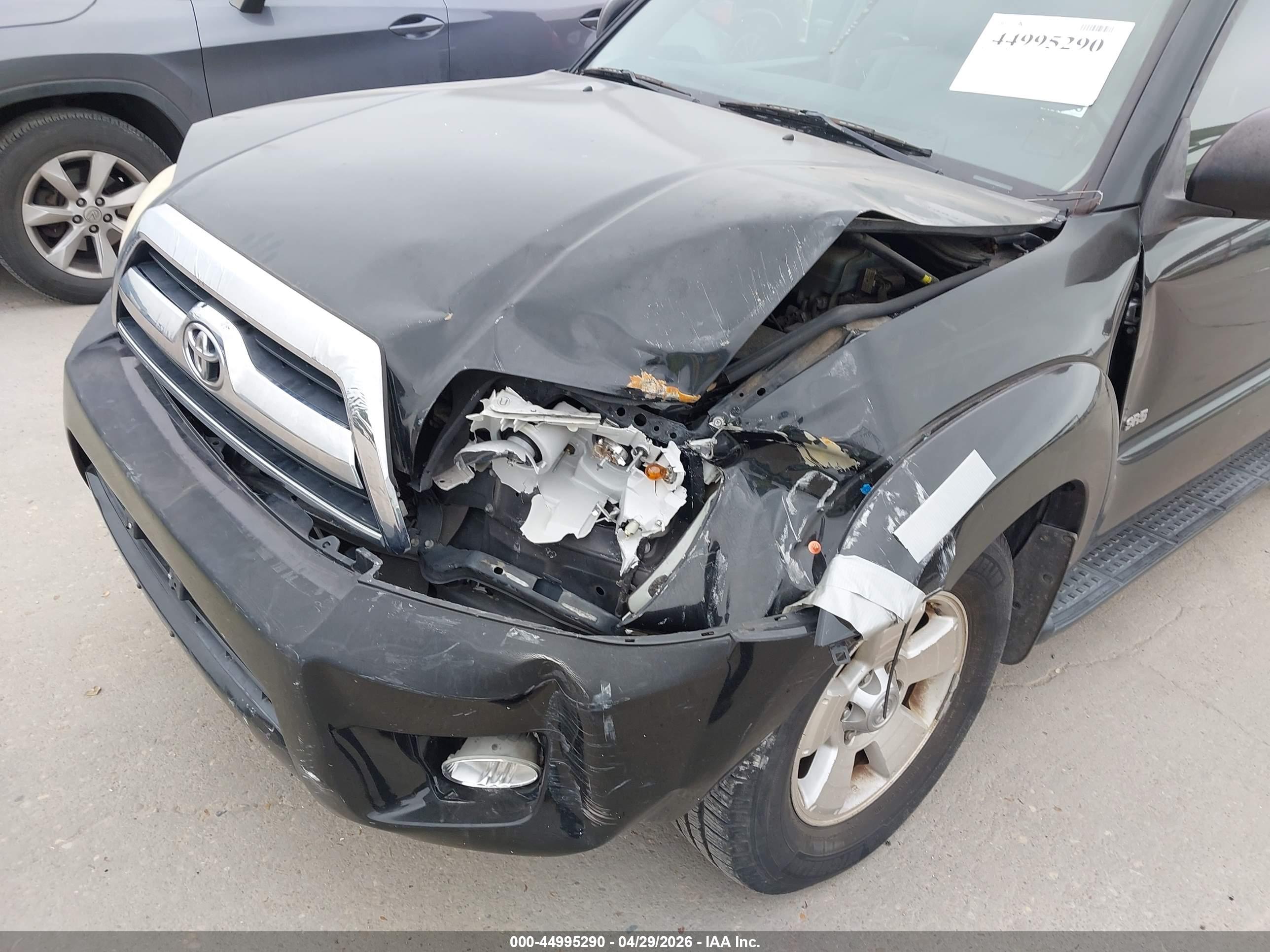 TOYOTA 4RUNNER image 6