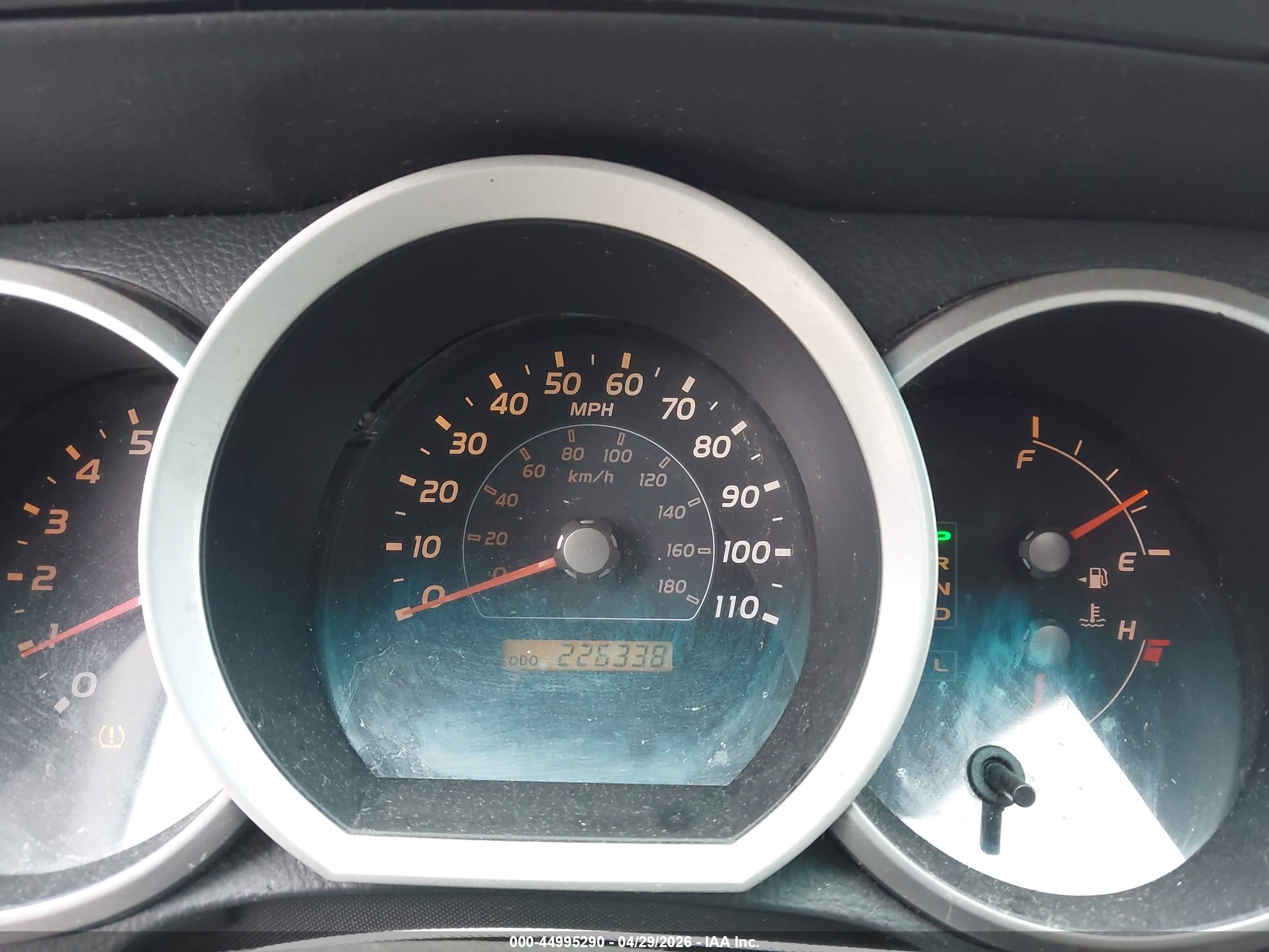 TOYOTA 4RUNNER image 7